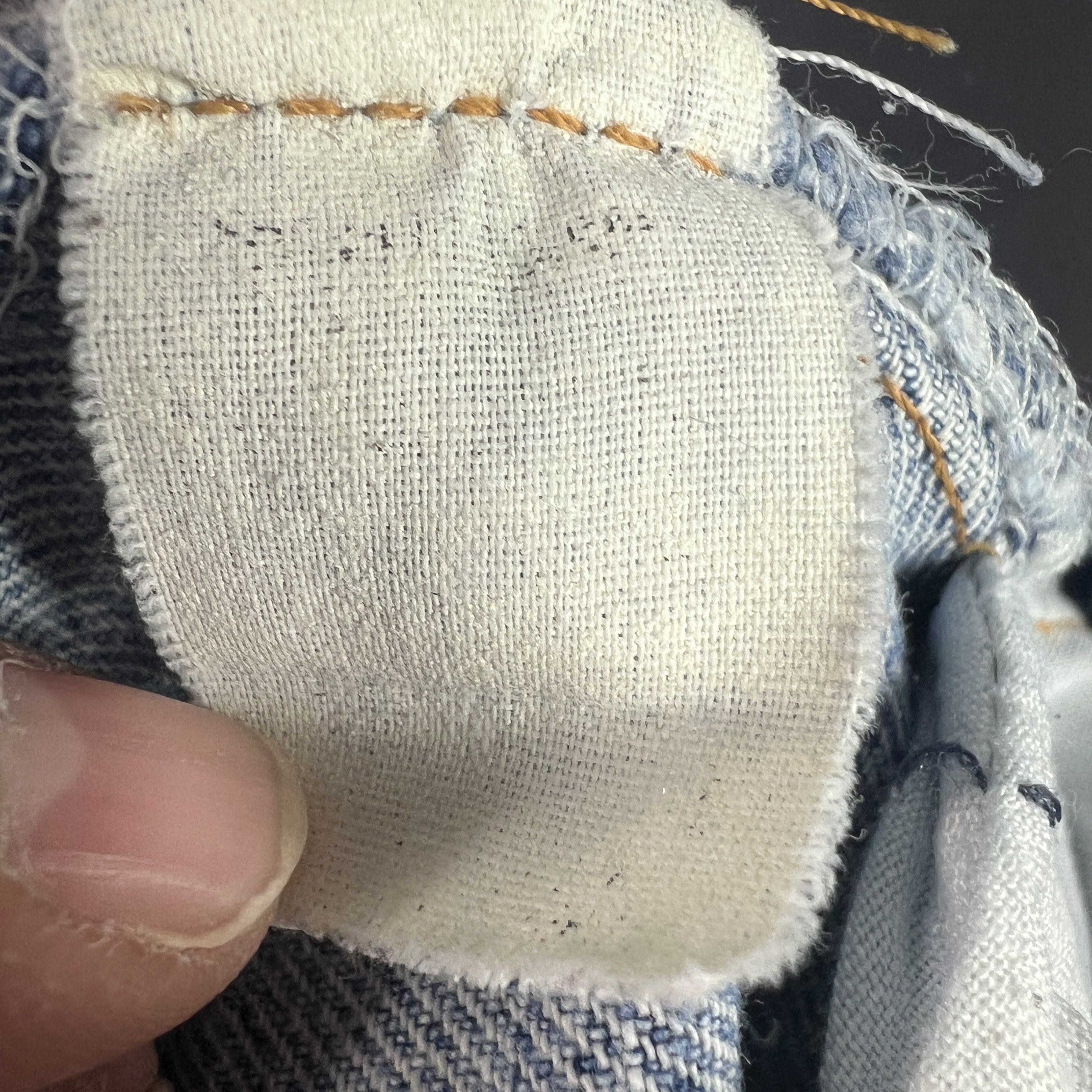 Levi's VTG 90s Levi's Jean 550 Relaxed Tapered Blue Thrashed Denim Size US 31 - 7 Thumbnail