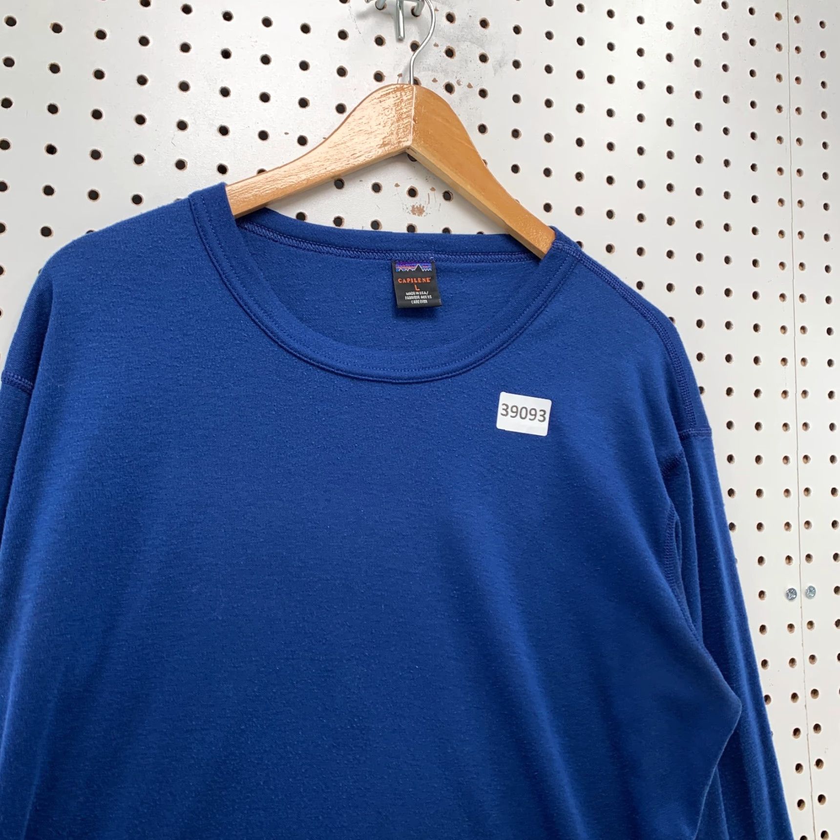 Patagonia VINTAGE Patagonia Capilene Baselayer Shirt Mens L Blue Long Sleeve USA 22.5x28.5 Size US L / EU 52-54 / 3 - 6 Thumbnail