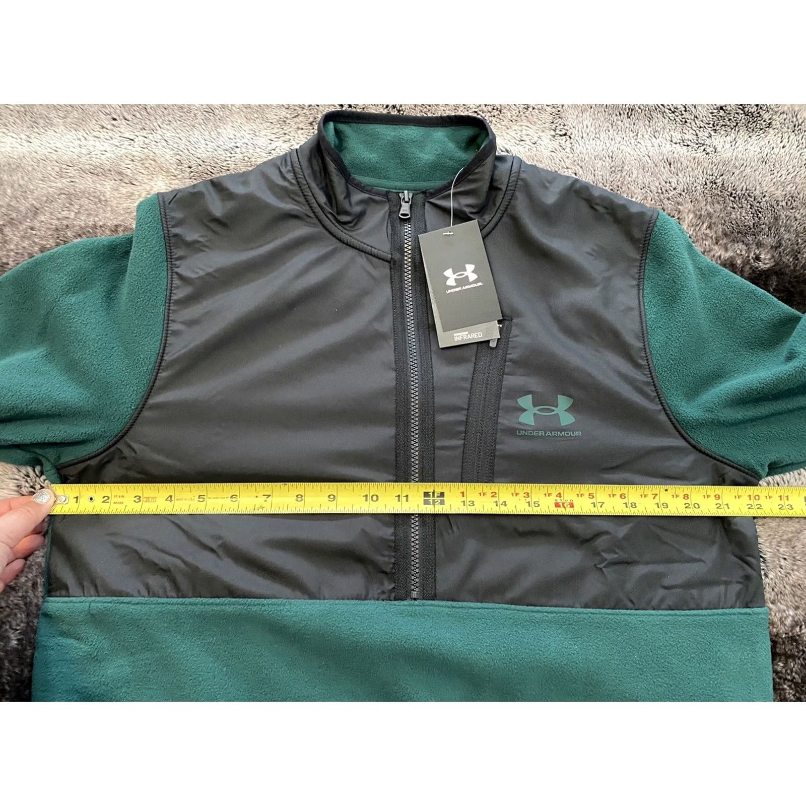 Under Armour Under Armour CGI Half Zip Black Green Men’s Size S Shirt NWT Size US S / EU 44-46 / 1 - 7 Thumbnail