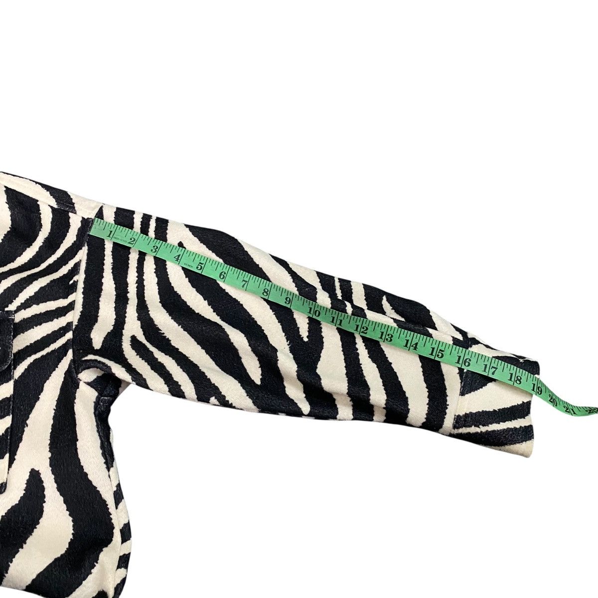 H&M Japanese Brand Light Beige Zebra Print Felted Shirt jacket Size S / US 4 / IT 40 - 14 Thumbnail