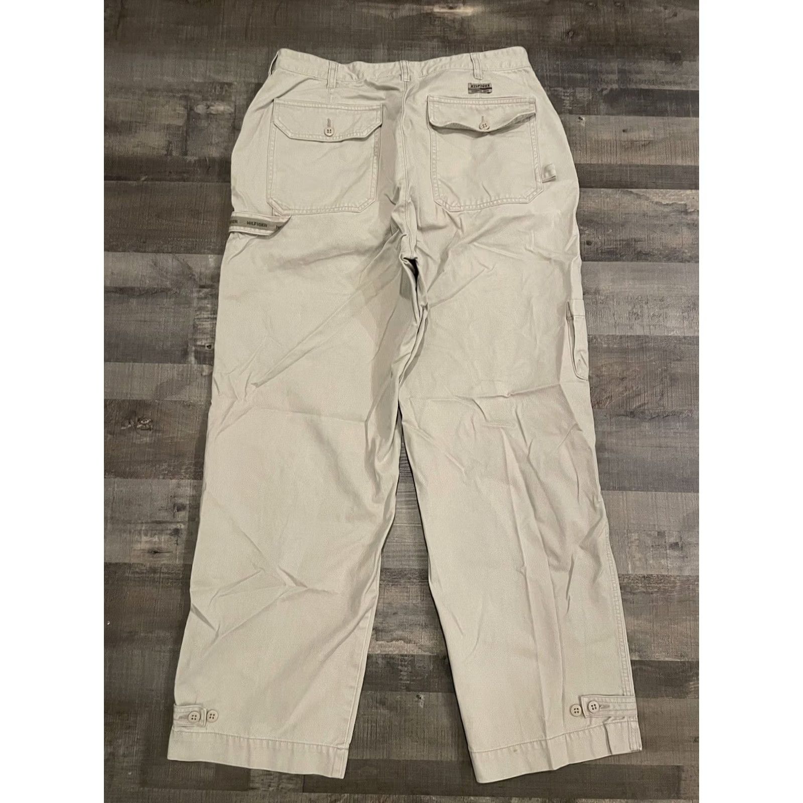 Tommy Hilfiger VINTAGE Tommy Hilfiger Pants Mens 38 Beige Men 38x32 Military Baggy Cargo Y2K Authentic F282 Size US 38 / EU 54 - 4 Thumbnail