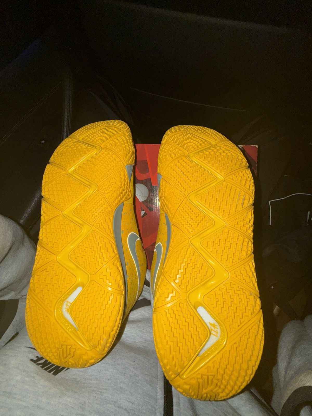Nike Nike Kyrie 4s Lobster Size US 13 / EU 46 - 5 Thumbnail