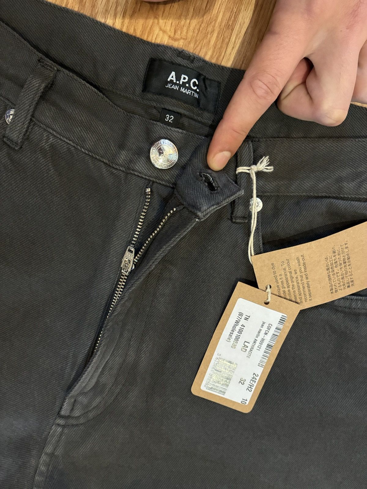 A.P.C. A.P.C Jean Martin “Anthracite” BNWT Size US 32 / EU 48 - 3 Thumbnail