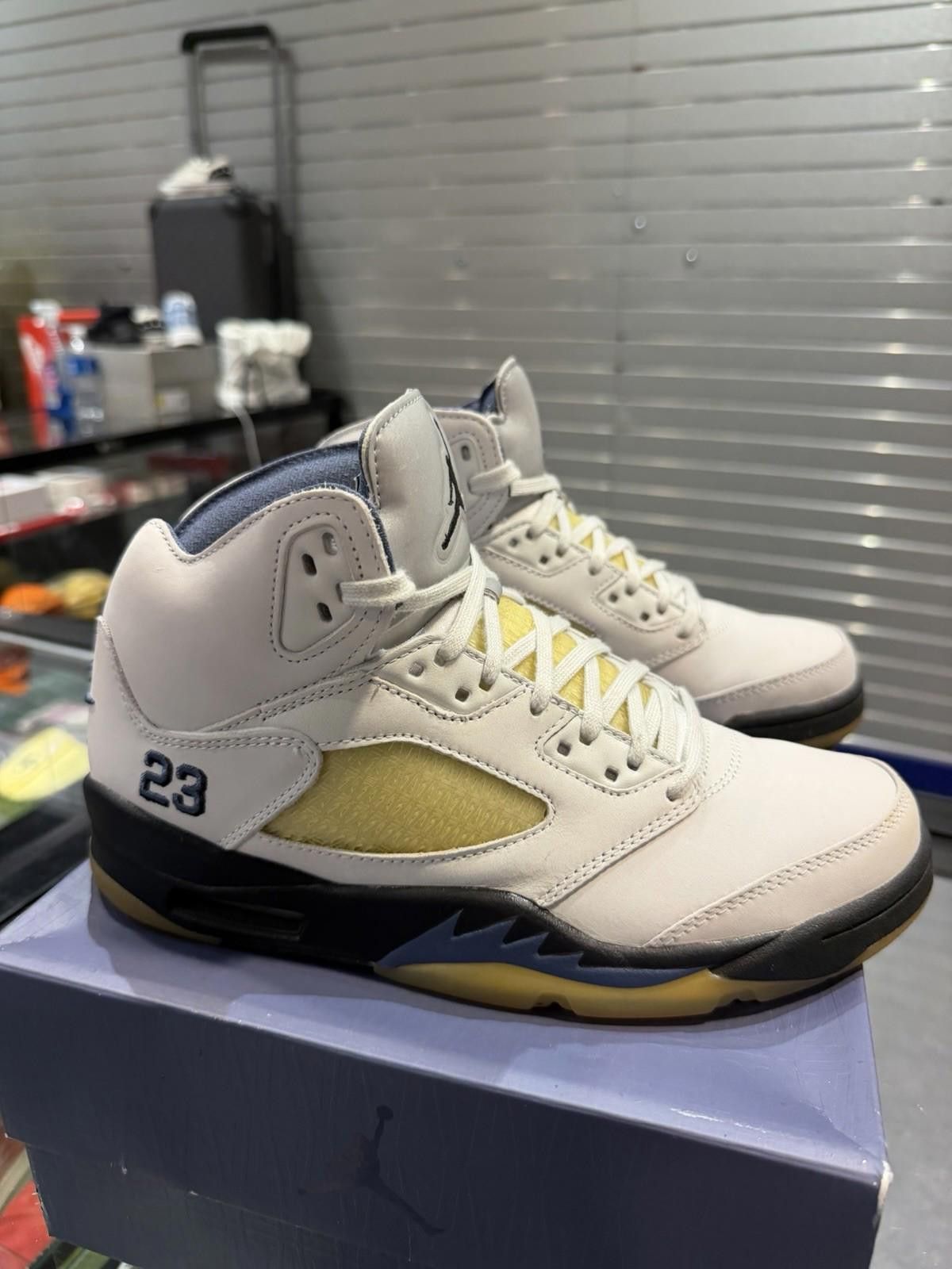 Jordan Brand Jordan 5 Retro A Ma Maniere Dawn (W) Size 10W/8.5M Size US 10 / IT 40 - 6 Thumbnail