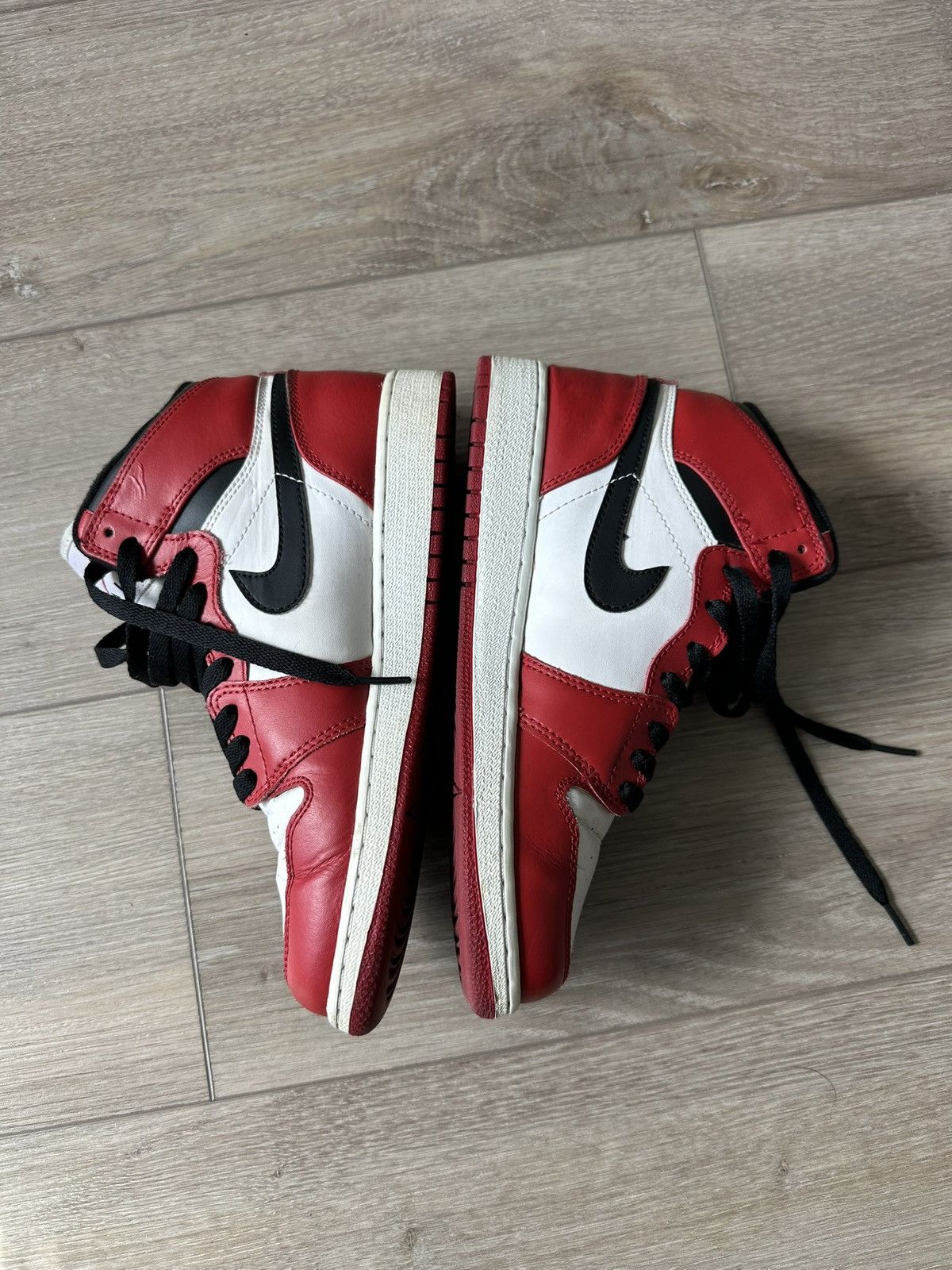 Jordan Brand Jordan 1 Retro High Chicago 2013 Sz 6 Size US 6 / EU 39 - 19 Thumbnail