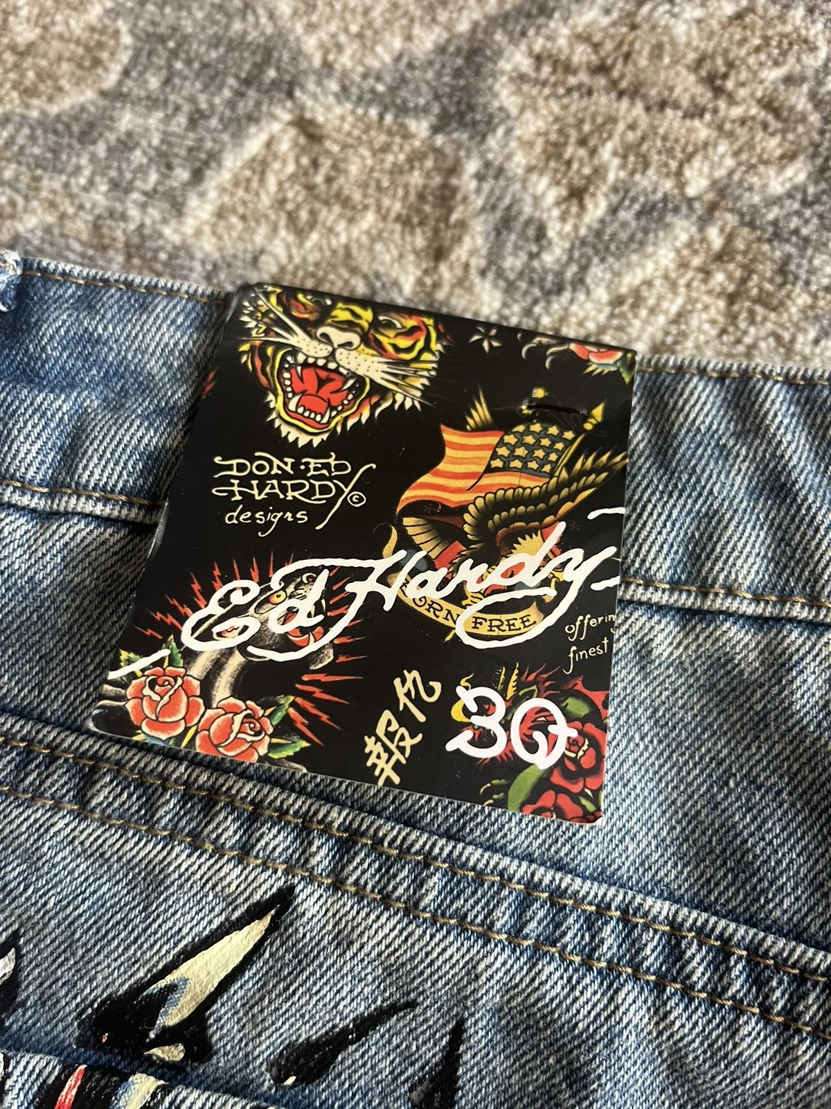 Ed Hardy BORN FREE MINI SHORTS Size 30" / US 8 / IT 44 - 4 Thumbnail