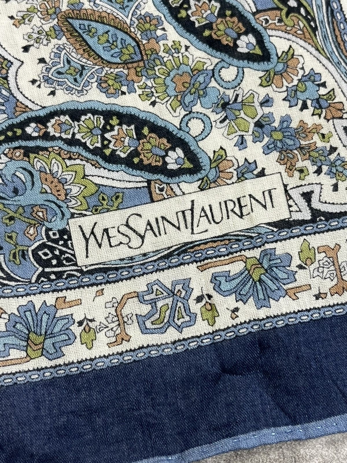 Yves Saint Laurent Vintage YSL Handkerchief / Bandana / Neckerchief Size ONE SIZE - 7 Thumbnail