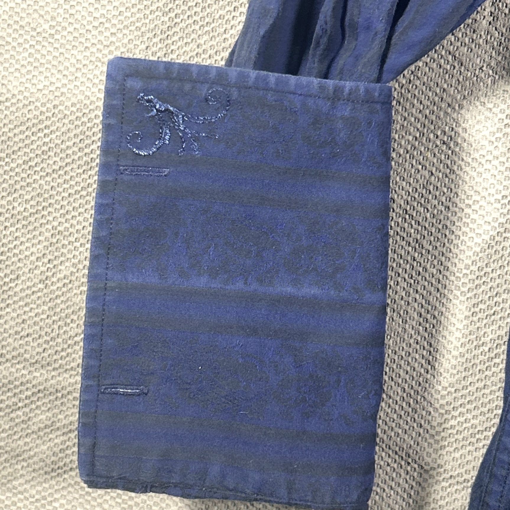 Robert Graham Robert Graham Shirt Mens Medium Blue Flip Cuff Pearl Button Size US M / EU 48-50 / 2 - 5 Thumbnail