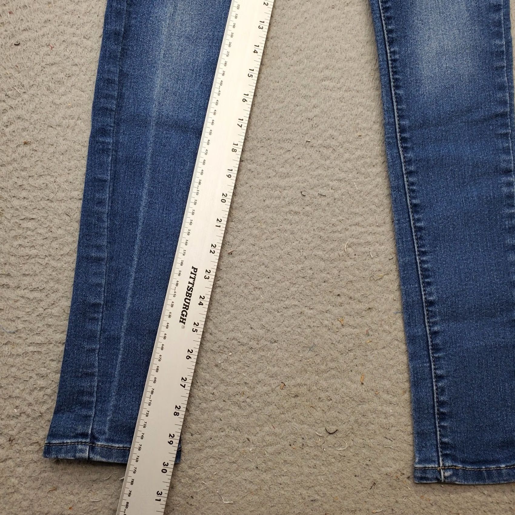 Vintage BOB Skinny Jeans Women's 1/2 Blue Denim Medium Wash Whiskered Low Waist Jeans Womens Blue Denim Slim Fit 1/2 (Note: "Jeans" limits repetition) Size 25" / US 0 / IT 36 - 4 Thumbnail