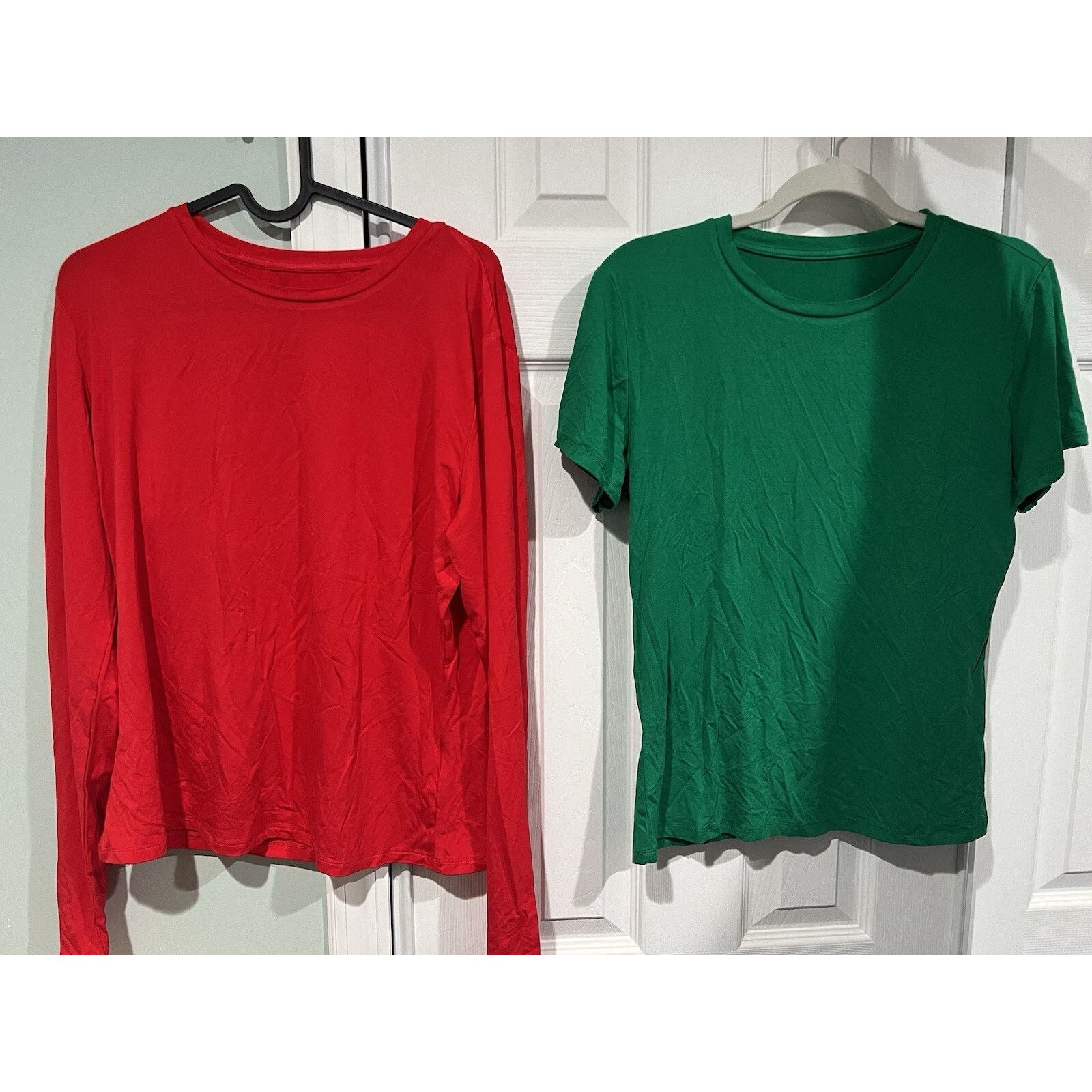 & Other Stories 2 Tops Medium Size Christmas Tops Sleeves size M A000013 Size M / US 6-8 / IT 42-44 - 1 Preview