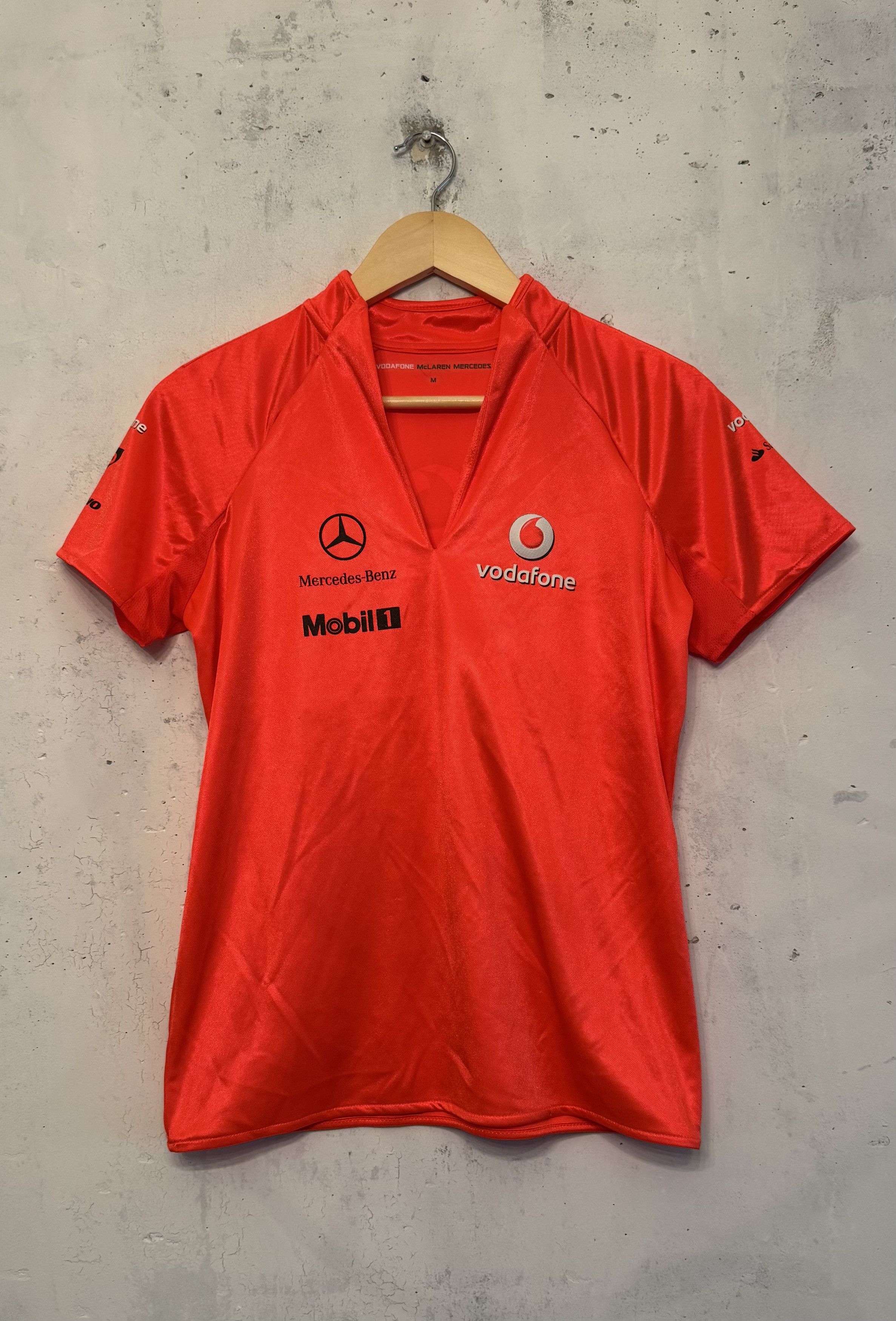 Mercedes-Benz Mercedes McLaren F1 Lewis Hamilton 2008 T-shirt Size M / US 6-8 / IT 42-44 - 1 Thumbnail