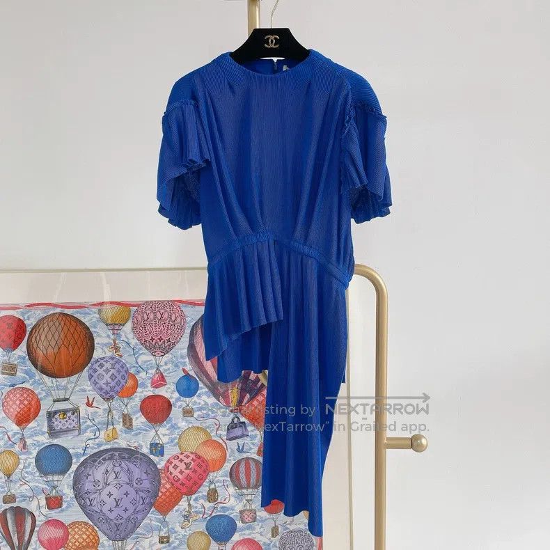 Balenciaga Balenciaga Blue Asymmetrical Top, Size 36 Size M / US 6-8 / IT 42-44 - 1 Thumbnail
