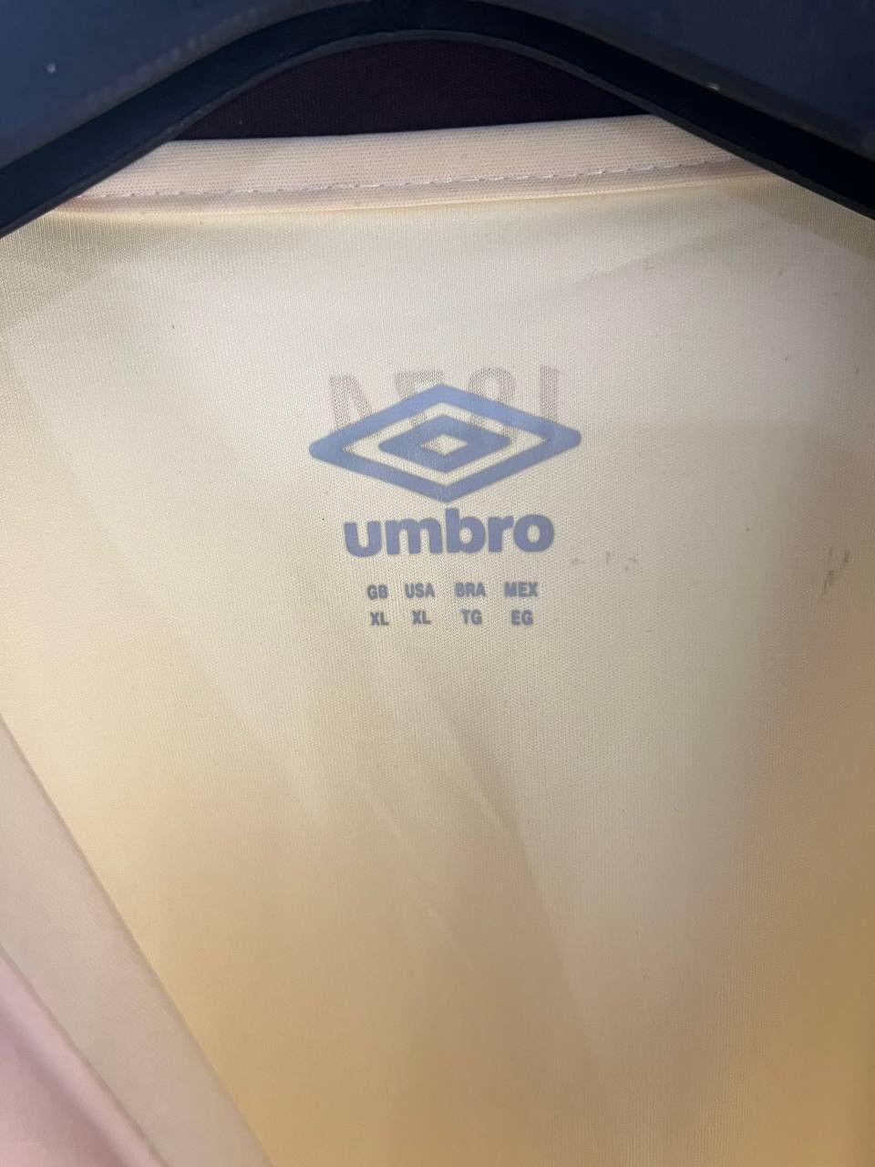 Umbro VINTAGE UMBRO FC HEARTS OF MIDLOTHIAN ENGLAND SOCCER JERSEY Size US XL / EU 56 / 4 - 8 Thumbnail