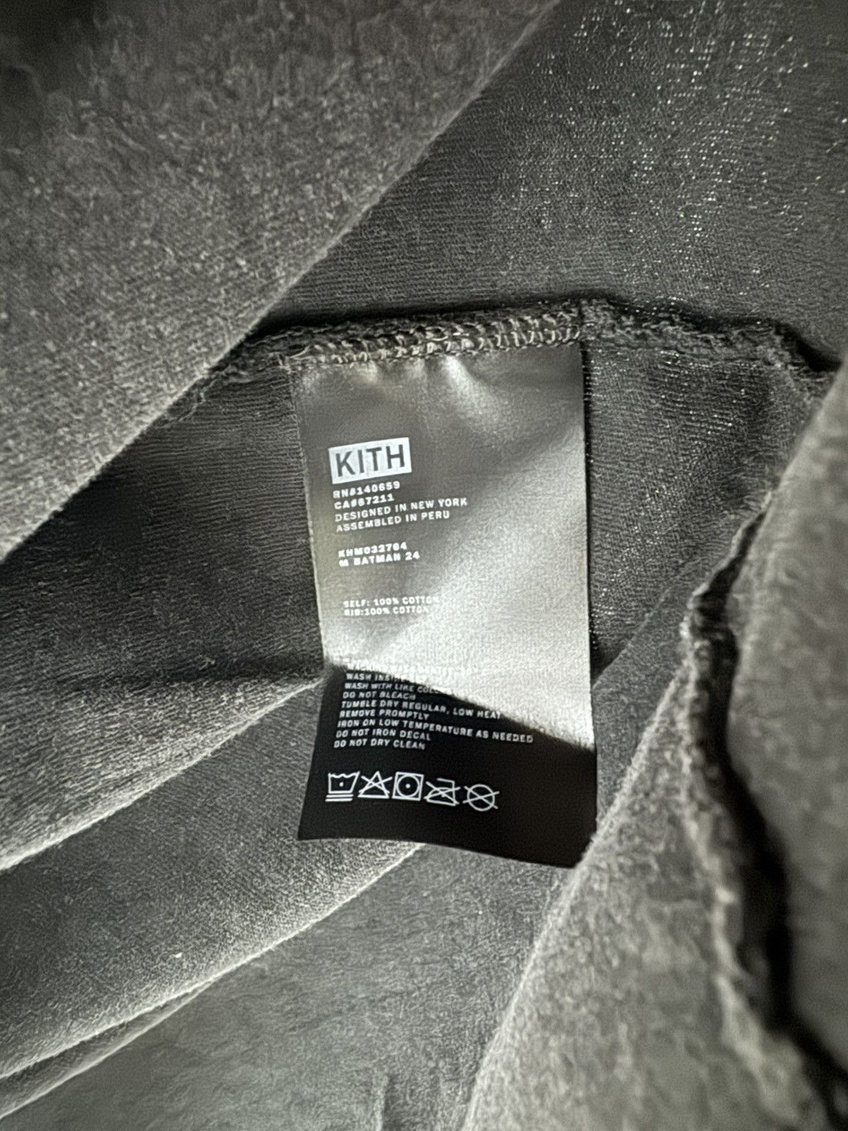 Kith Kith Batman Dark Knight Rises Vintage Tee Size Large Size US L / EU 52-54 / 3 - 4 Thumbnail
