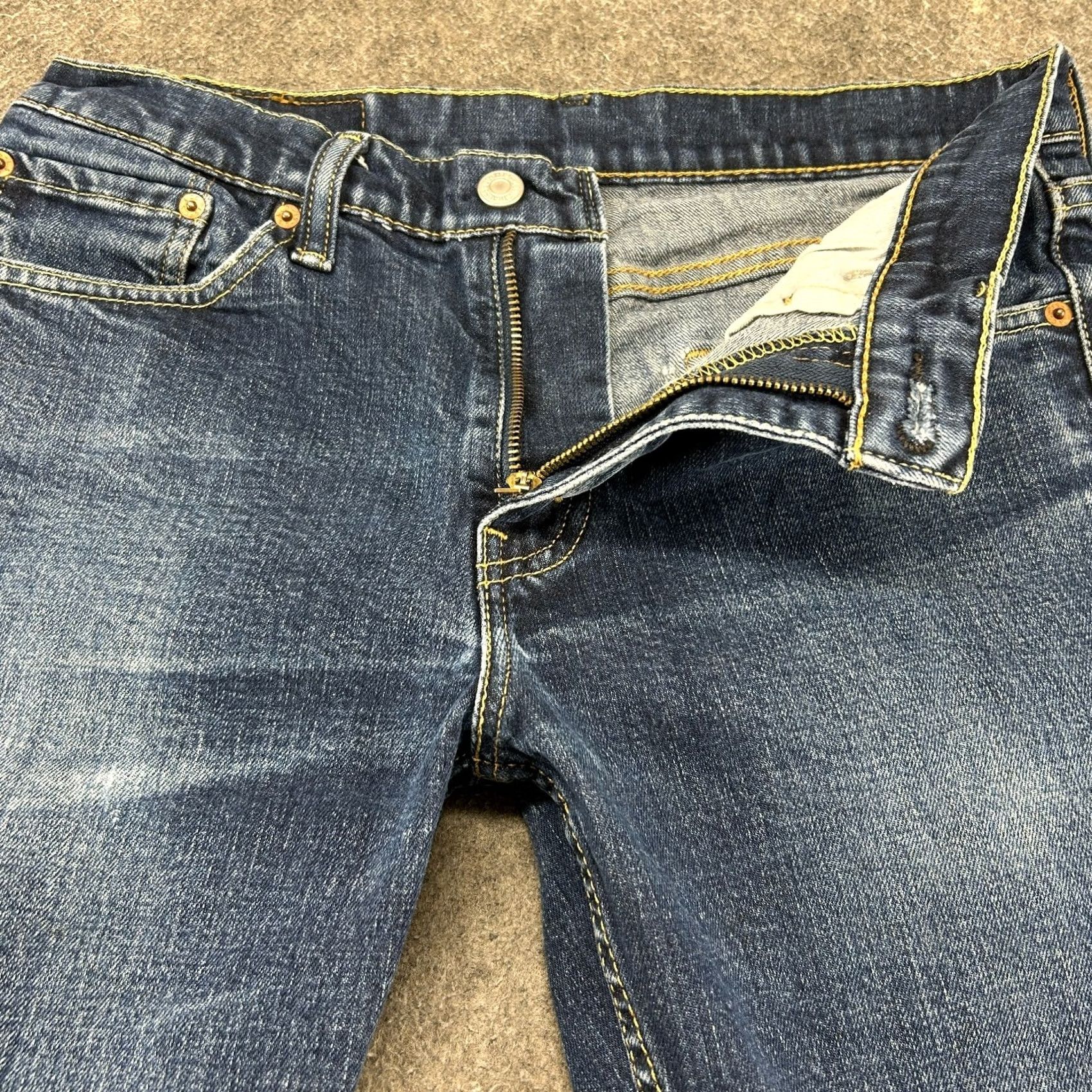 Levi's VINTAGE Levis 511 Jeans Mens 32x32 30x30 Blue Skinny Leg Slim Fit Dark Wash Distressed Size US 32 / EU 48 - 2 Thumbnail