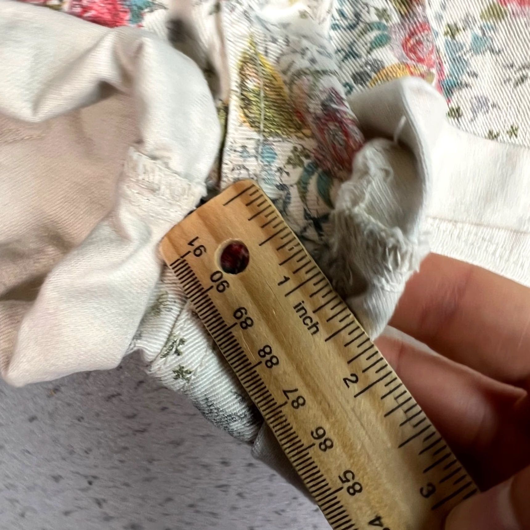 Paige Paige Womens Shorts Denim Cotton Blend 28 Blue Regular 5-Pocket Design Flat Front Cut-Off Vintage No N/A? Size 28" / US 6 / IT 42 - 7 Thumbnail
