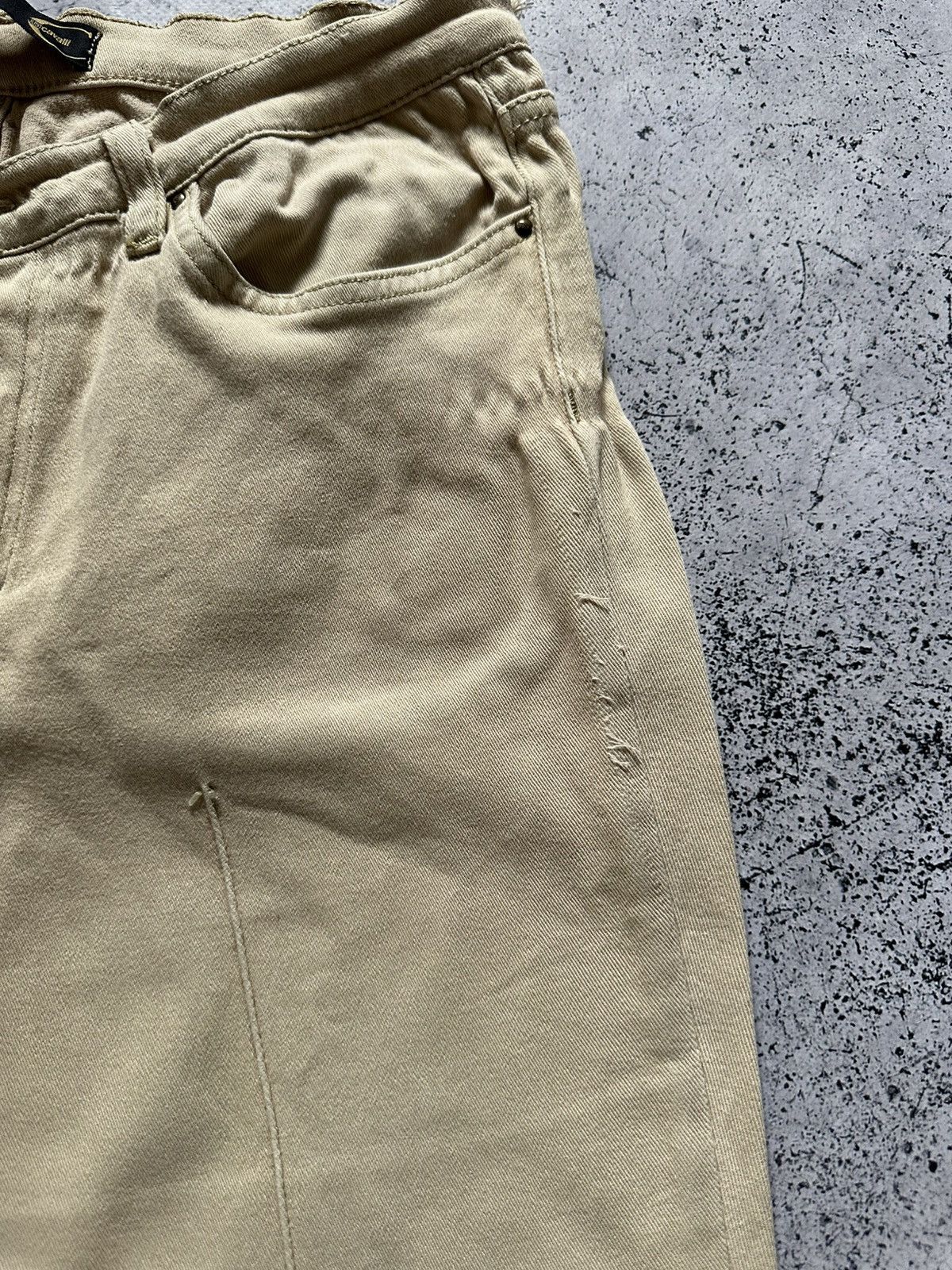 Just Cavalli Vintage Just Cavalli Jeans Denim Beige Luxury Y2K USA Size US 34 / EU 50 - 2 Thumbnail