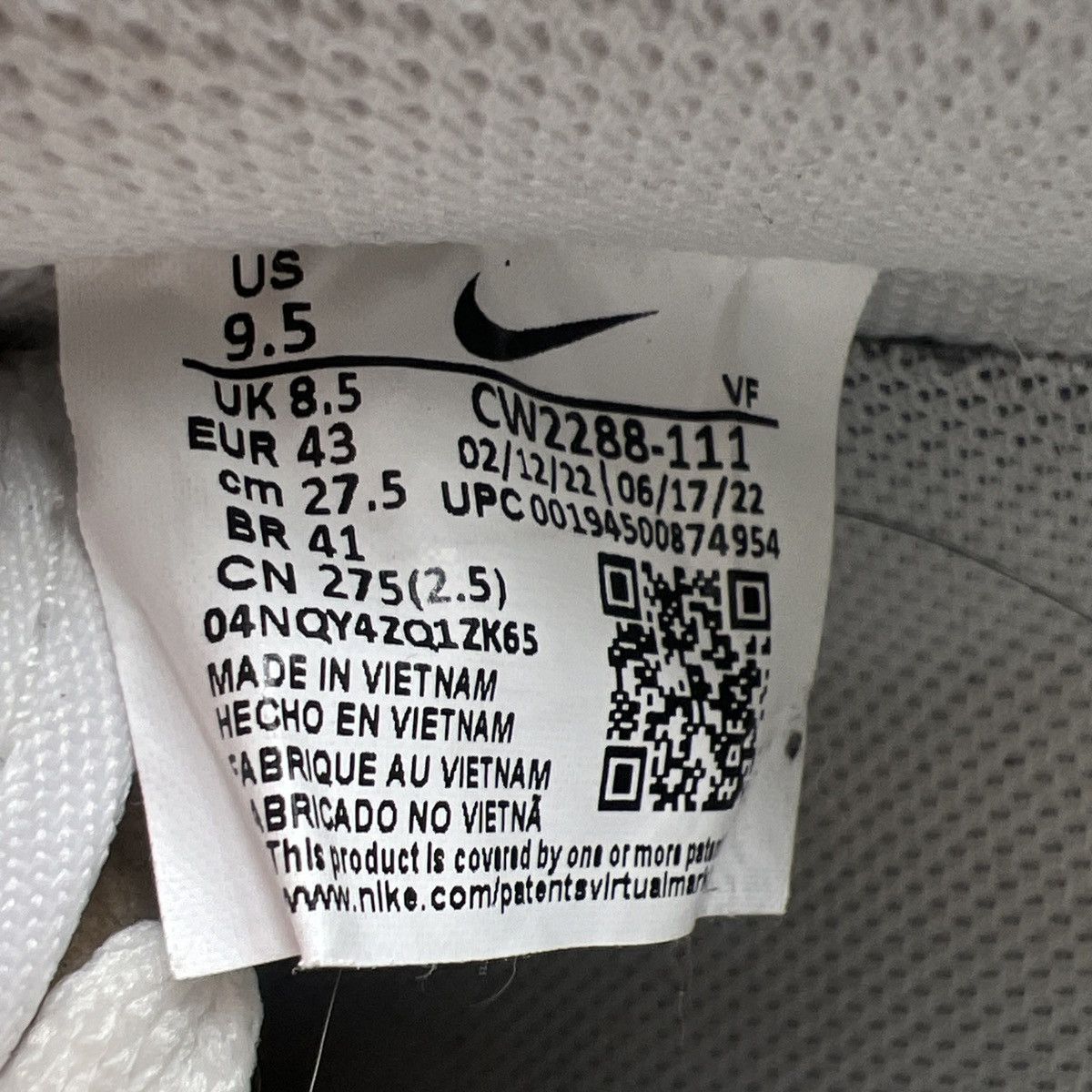 Nike Air Force 1 triple white Size US 9.5 / EU 42-43 - 9 Thumbnail