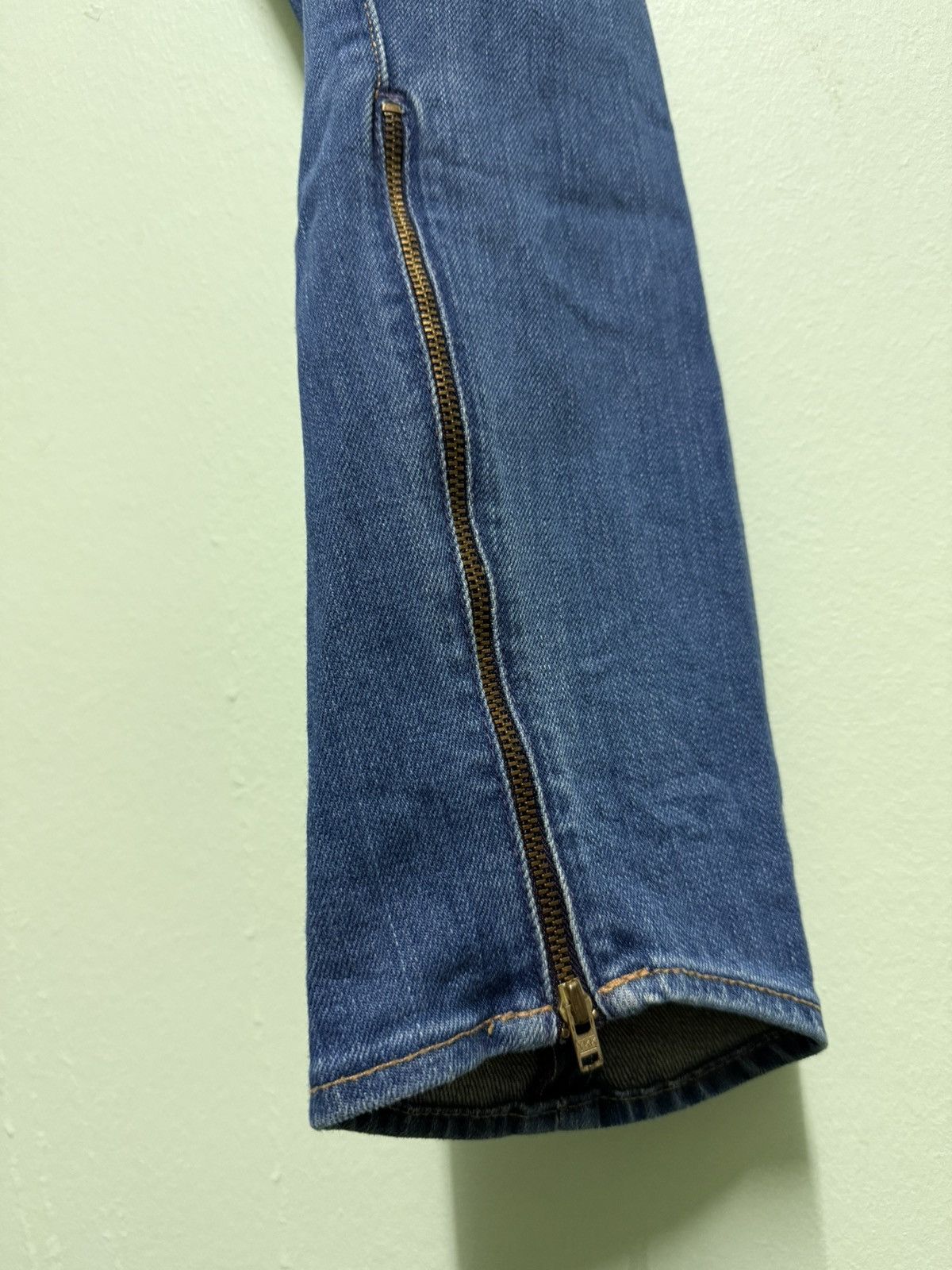 Levi's Vintage Levis Red Twisted Leg Size US 32 / EU 48 - 9 Thumbnail