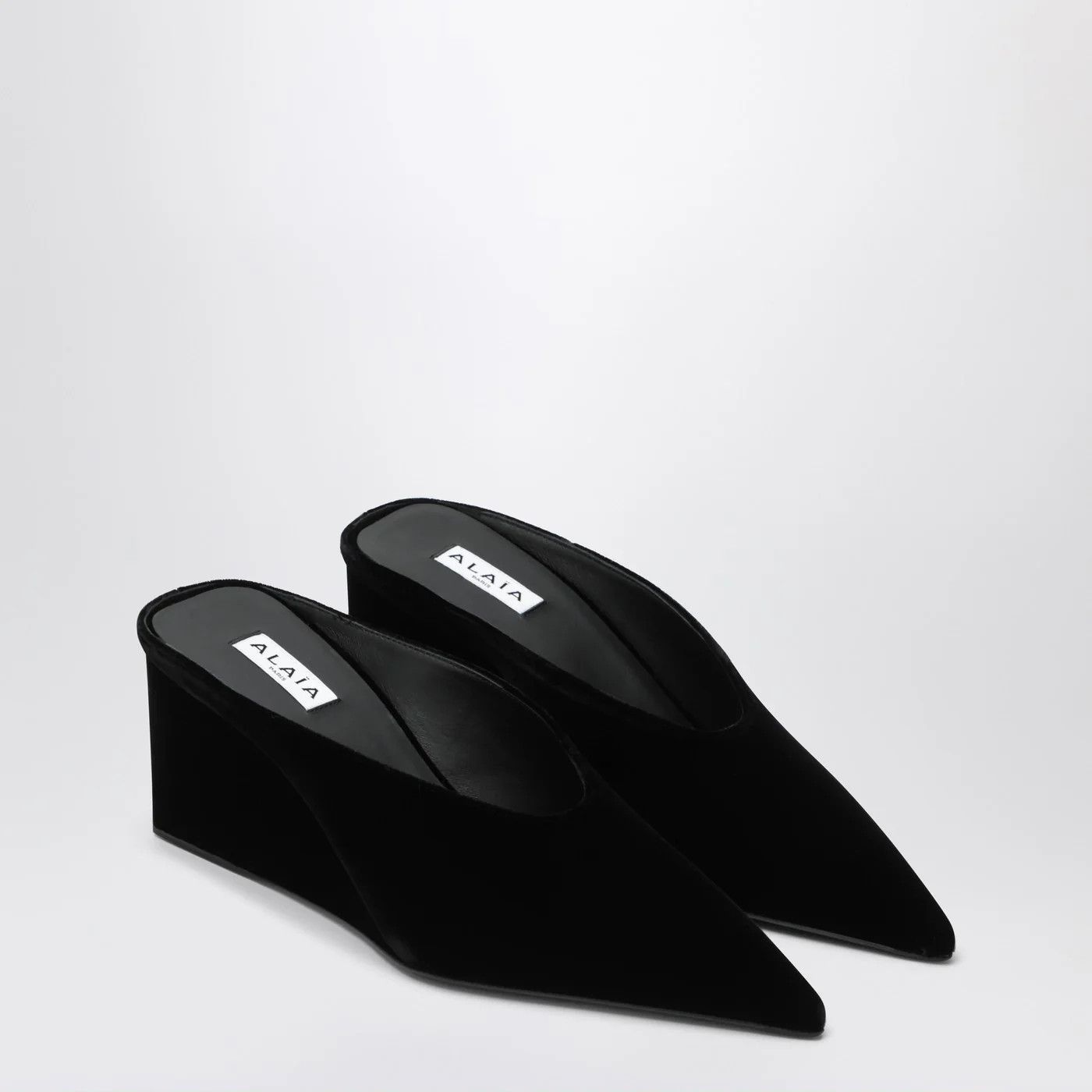 Alaia o1d2blof0426 Velvet Cube-Heeled Mules in Black Size US 11 / IT 41 - 2 Thumbnail