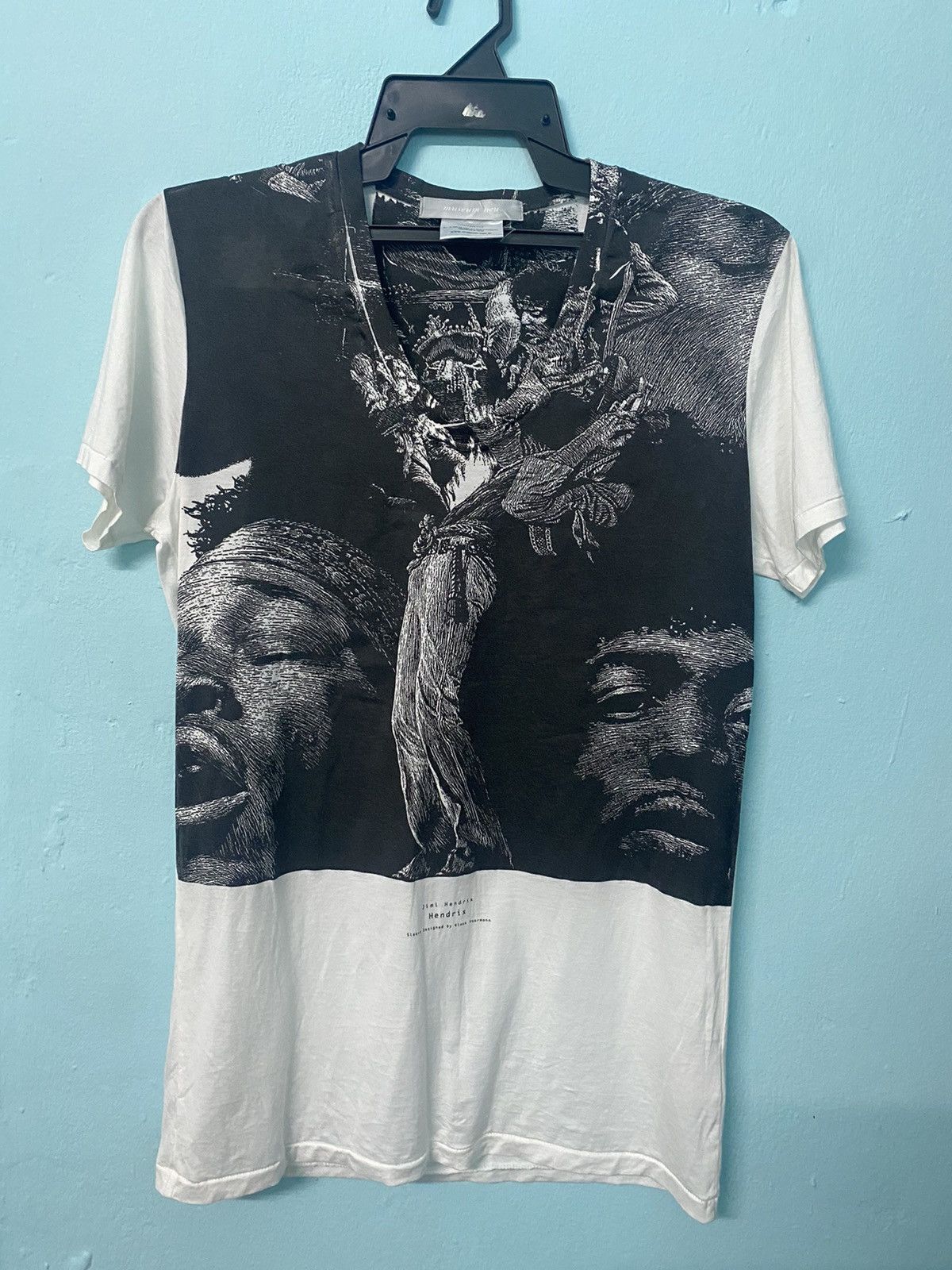Japanese Brand 💥VERY RARE💥MUSEUM NEU❌JIMI HENDRIX❌KLAUS VOORMANN V-NECK TEE Size US M / EU 48-50 / 2 - 1 Thumbnail