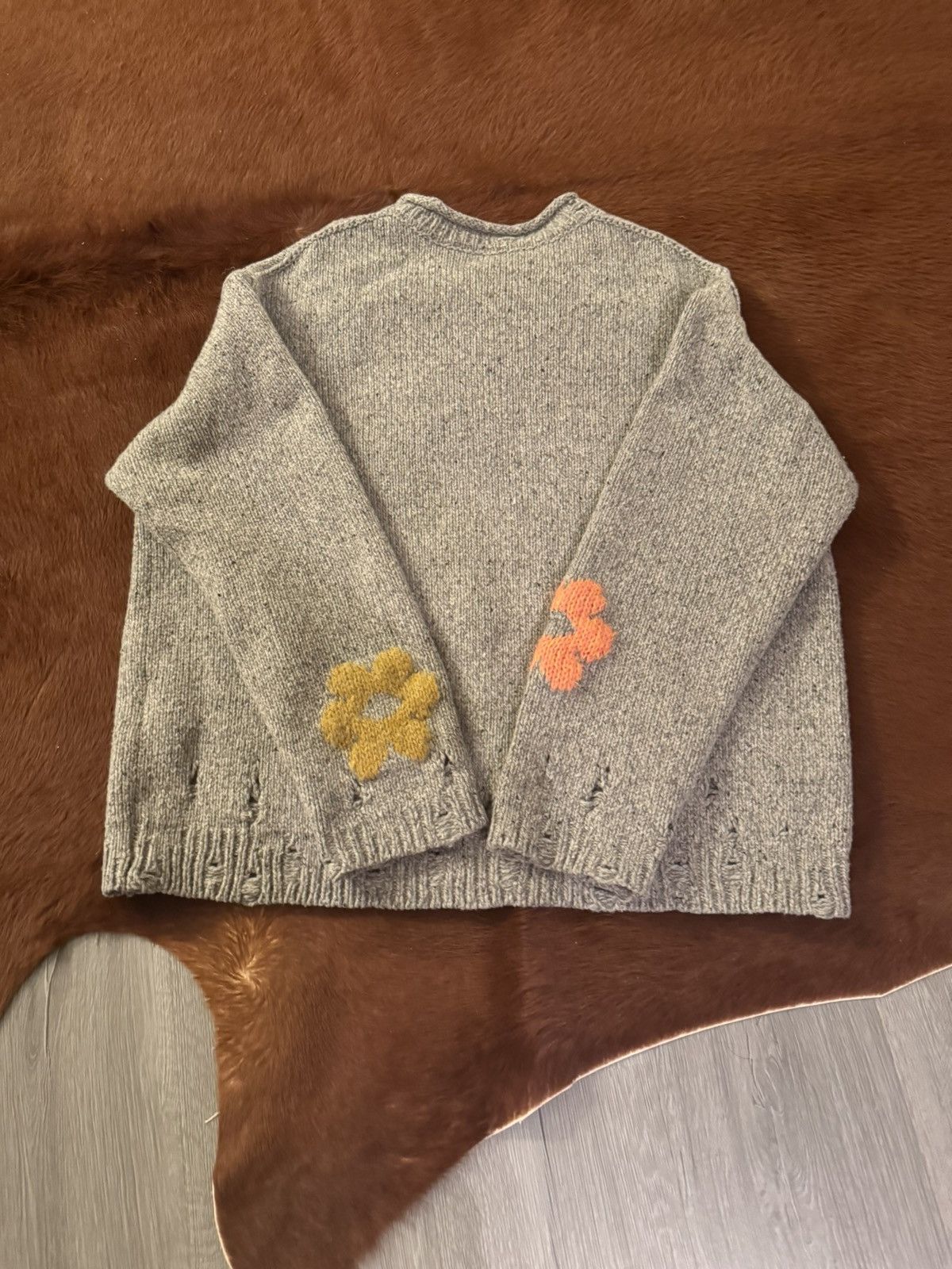 Acne Studios ACNE STUDIOS Wool Flower Grey Jumper Sweater Size US L / EU 52-54 / 3 - 2 Thumbnail