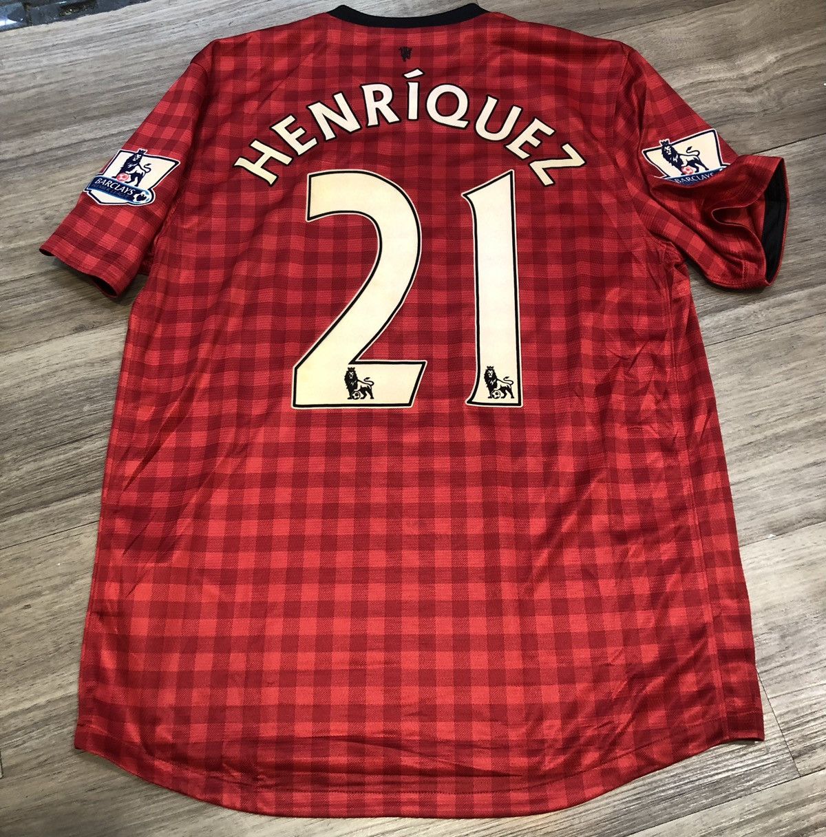 Nike manchester united 12/13 home shirt #21 Henrique Size US M / EU 48-50 / 2 - 2 Thumbnail