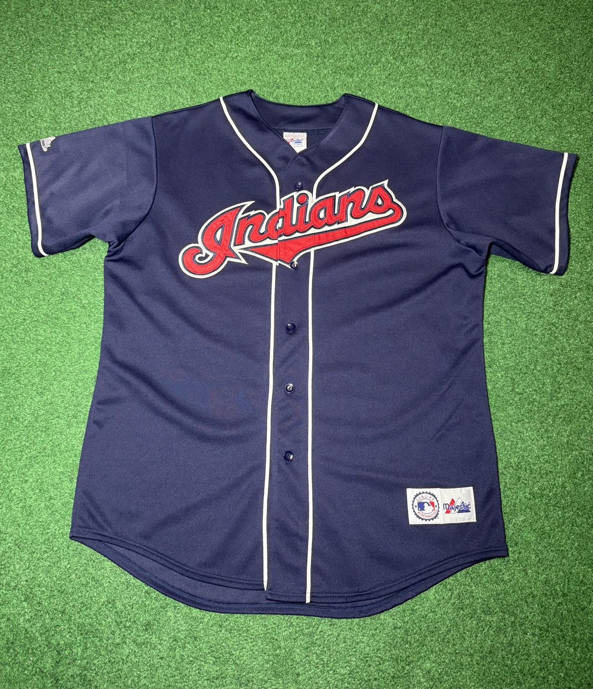 Majestic Cleveland Indians Vintage XL/XXL 24x32 MLB Baseball Jersey Size US XL / EU 56 / 4 - 1 Thumbnail