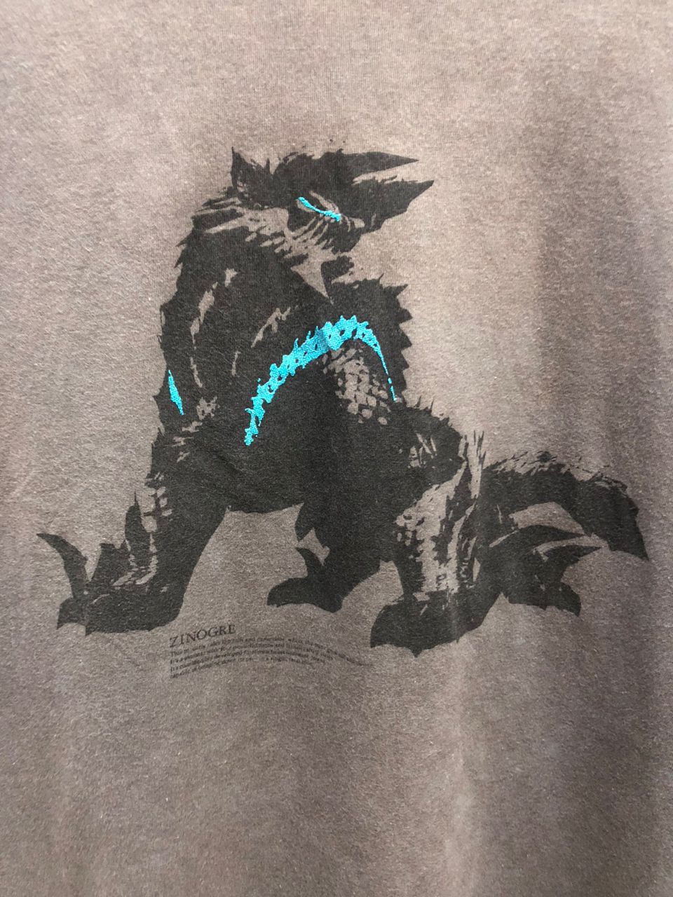 Anime vintage MONSTER HUNTER X UNIQLO RARE Size US M / EU 48-50 / 2 - 2 Thumbnail