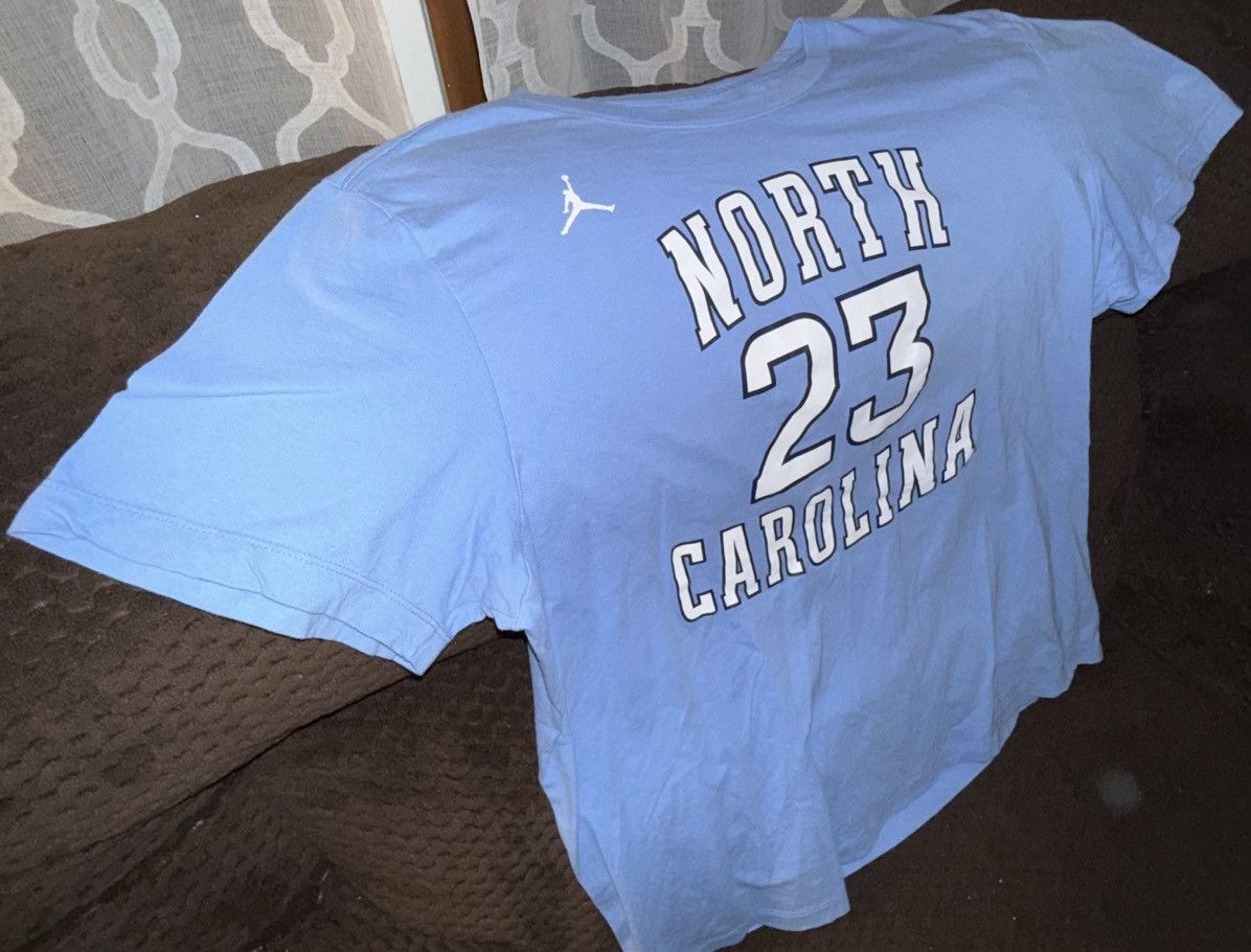 Nike Nike North Carolina 23 Michael Jordan UNC s/s t-shirt NEW! Size US XL / EU 56 / 4 - 3 Thumbnail