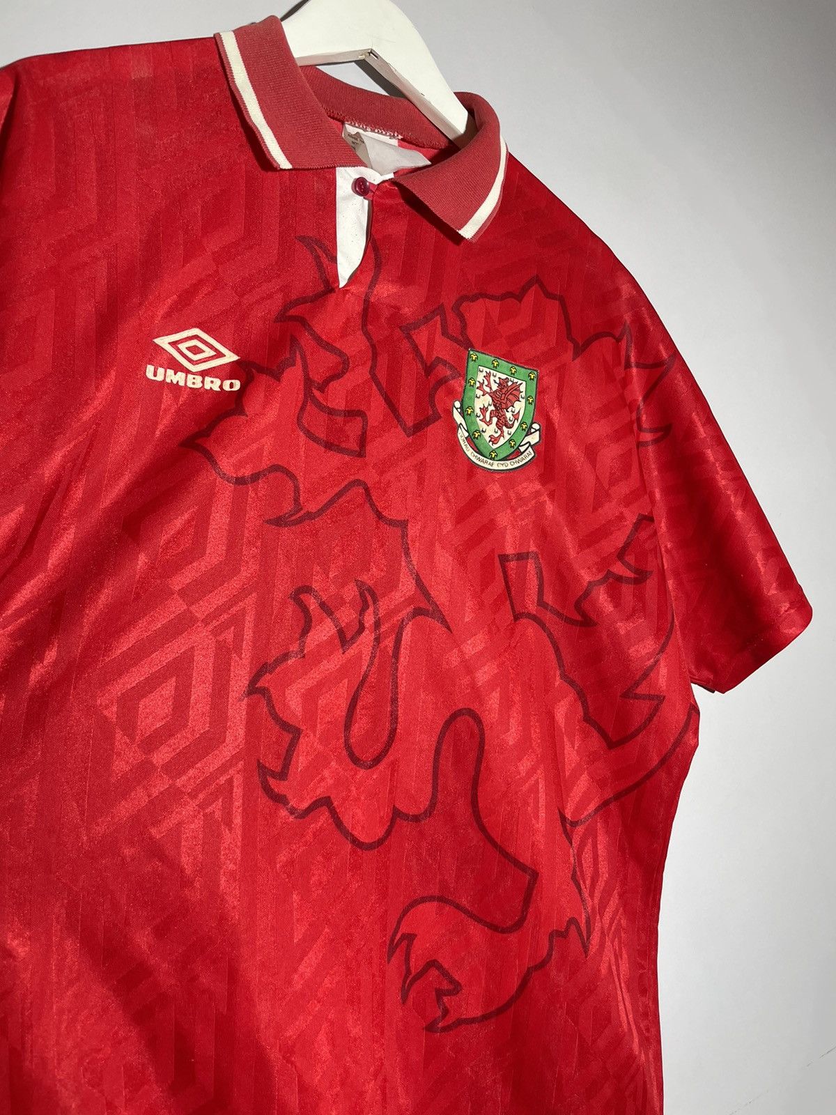 Umbro × Vintage Wales Umbro Vintage 1992 Home Y2k Streetwear Football Shirt Size US XL / EU 56 / 4 - 3 Thumbnail