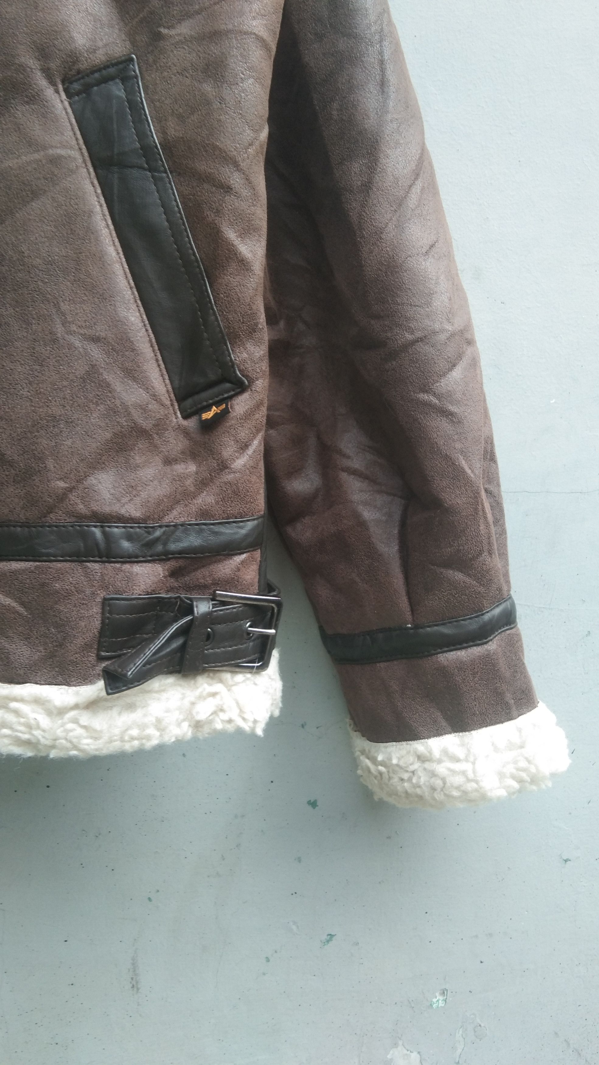 Alpha Industries Alpha industries B3 jacket Size US L / EU 52-54 / 3 - 3 Thumbnail