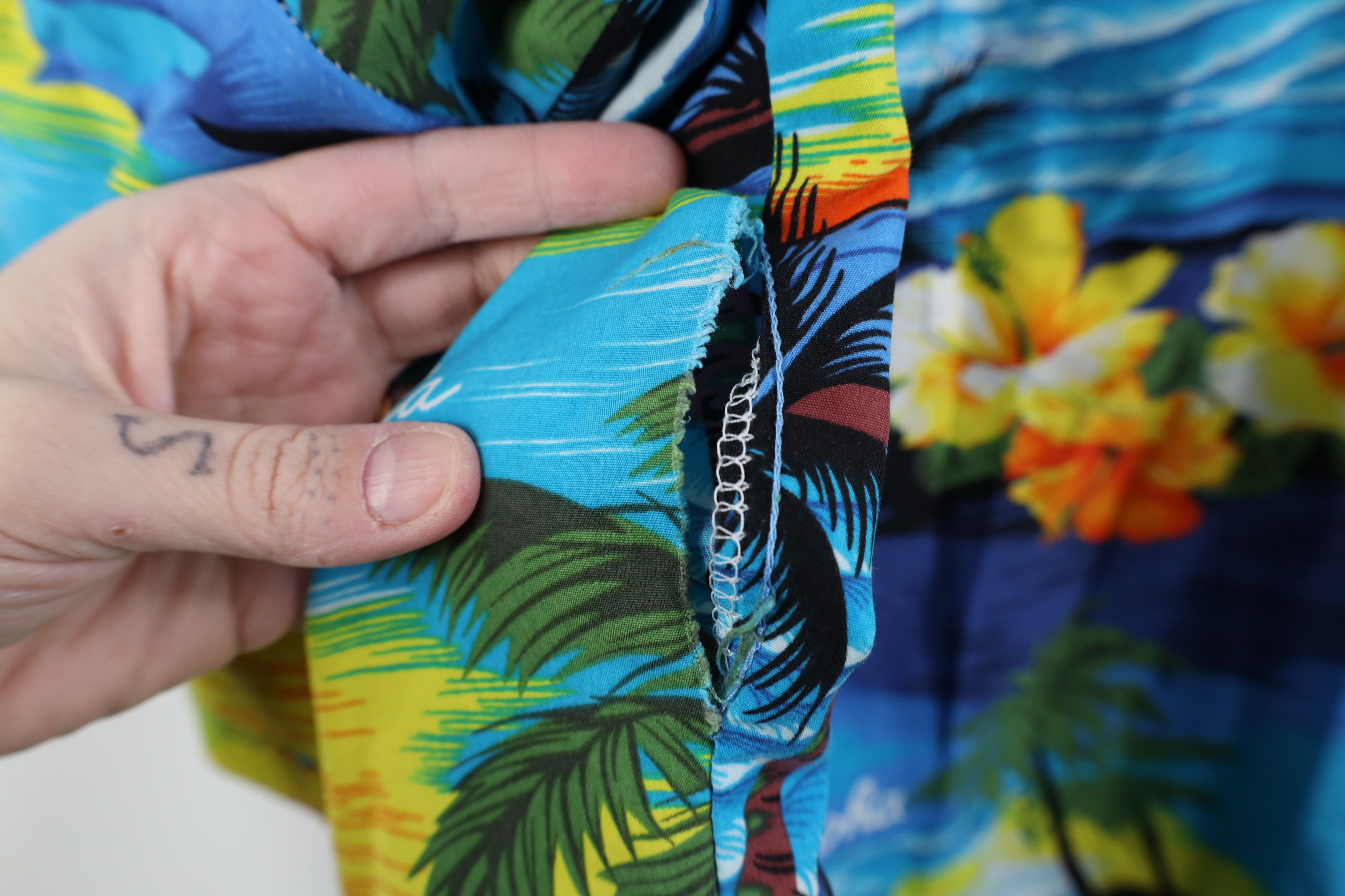 Vintage Vintage 90s Streetwear Luau Beach Hawaiian Button Shirt USA Size US XXL / EU 58 / 5 - 8 Thumbnail