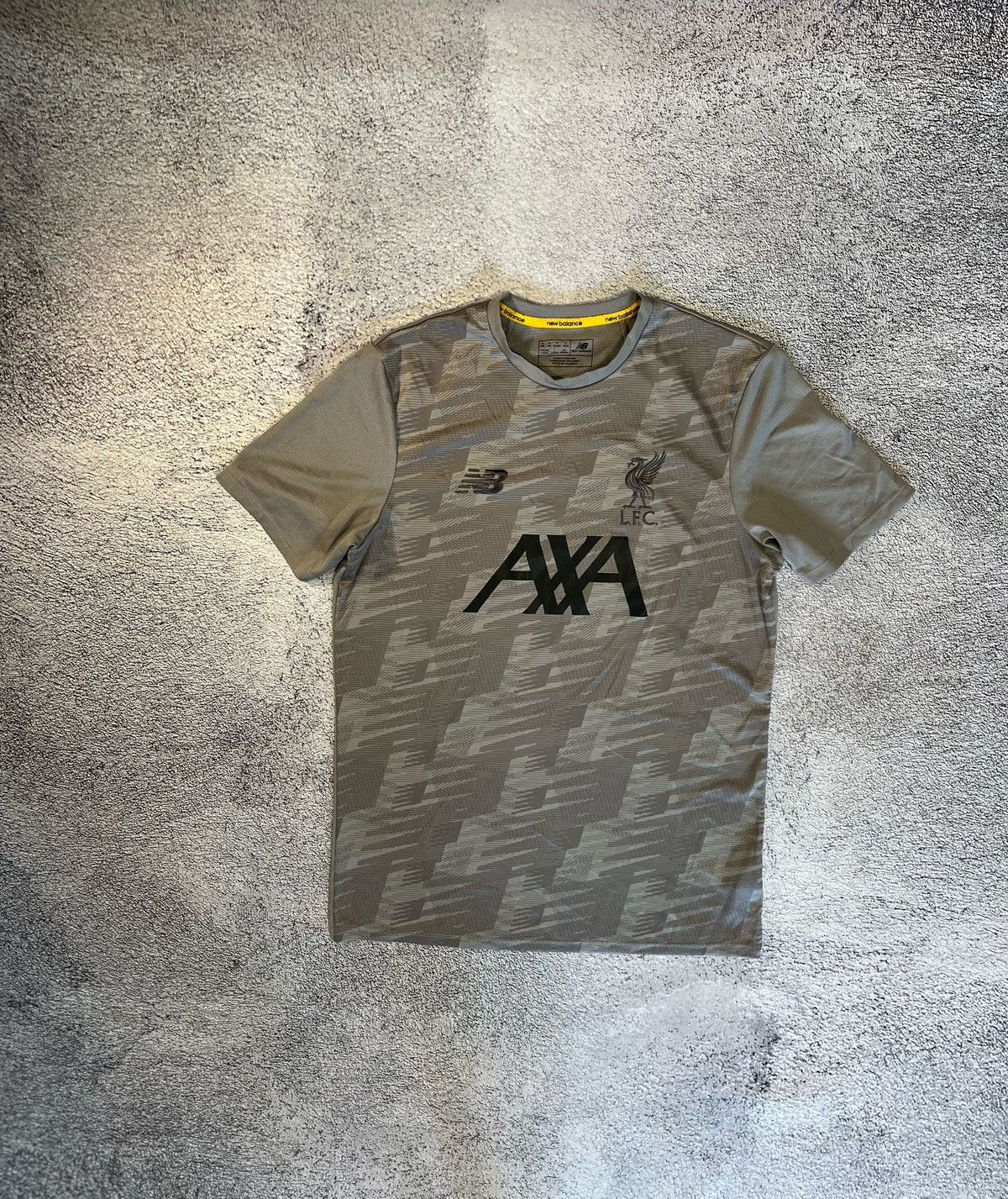 New Balance New Balance Liverpool Men’s Soccer Training Jersey T- Shirt Size US M / EU 48-50 / 2 - 1 Thumbnail
