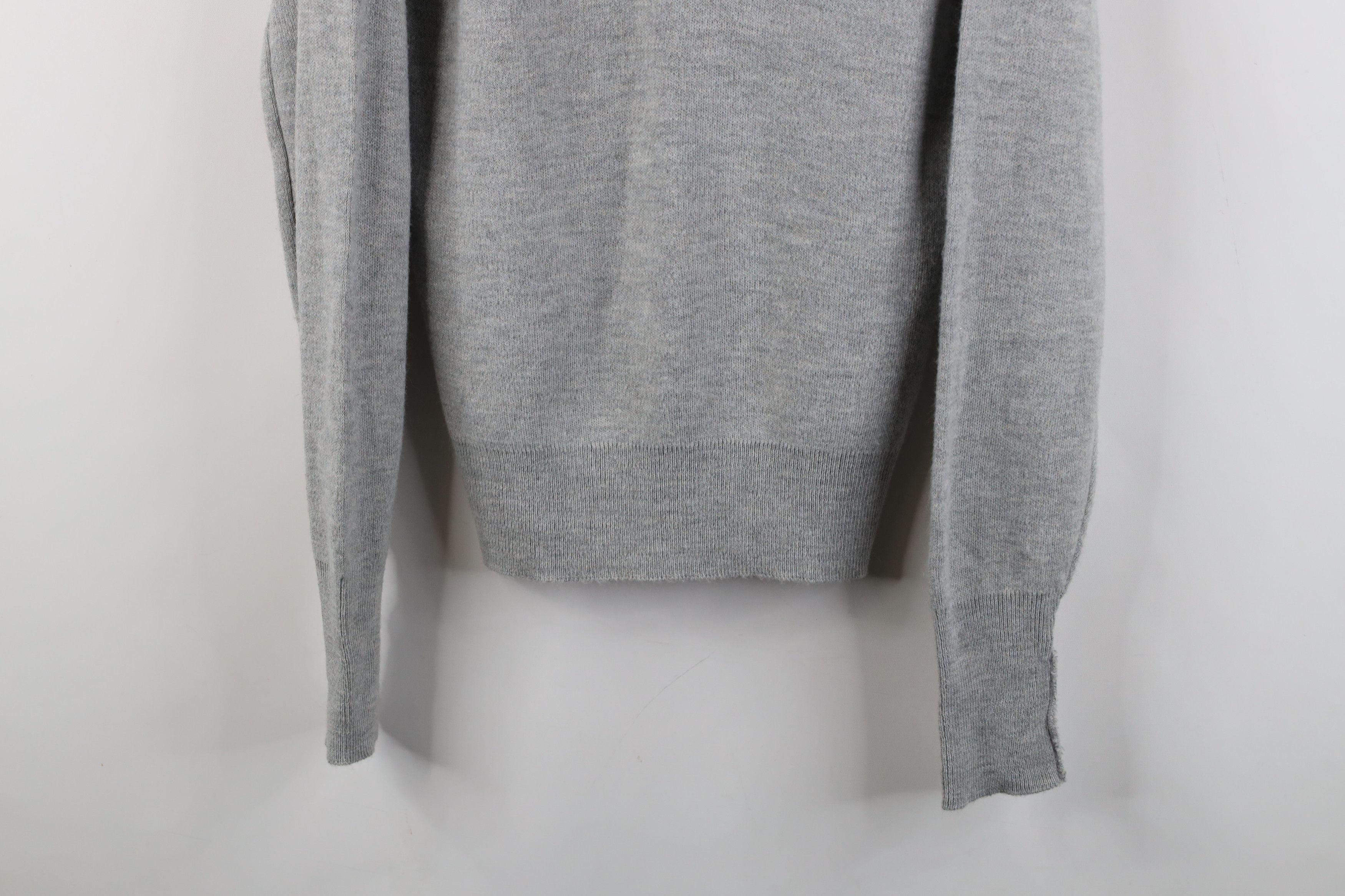Vintage Vintage 70s Streetwear Equestrian V-Neck Sweater Gray USA Size US S / EU 44-46 / 1 - 3 Thumbnail