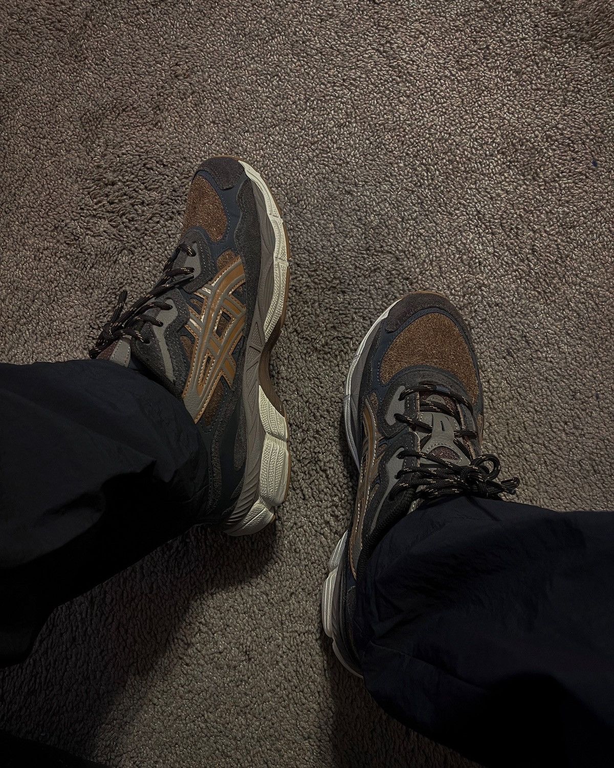 Asics Asics Gel-NYC Brown Storm / Tan Presidio Size US 9.5 / EU 42-43 - 2 Thumbnail
