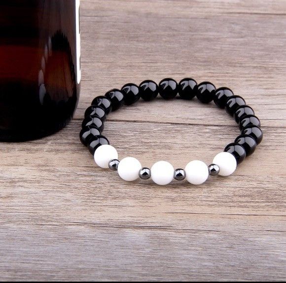 Other Unisex Stretch Magnetic Strand Bracelet Size ONE SIZE - 2 Thumbnail