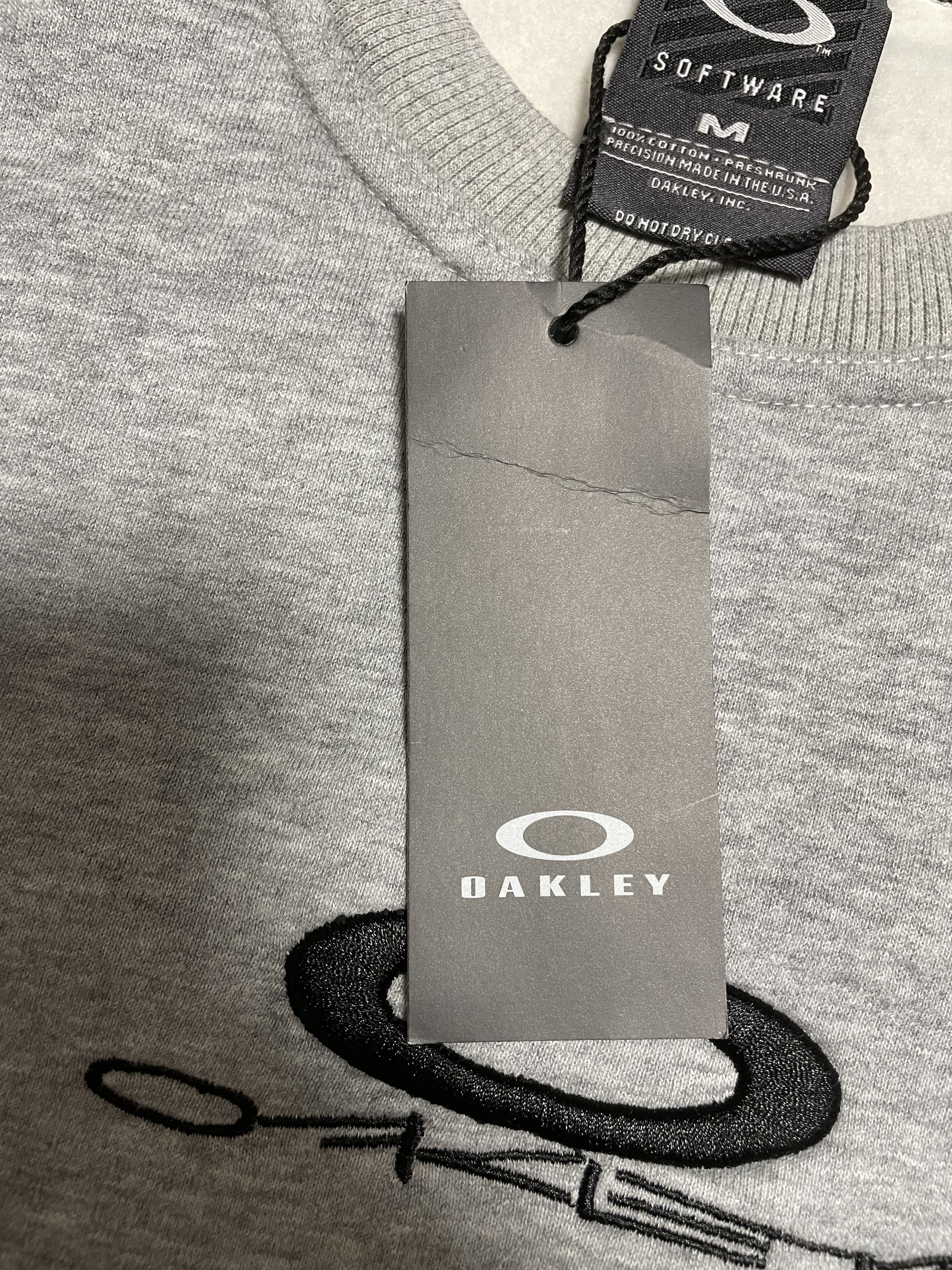 Oakley NWT Oakley Men's Medium Grey Crewneck Sweatshirt Large Back Size US M / EU 48-50 / 2 - 5 Thumbnail