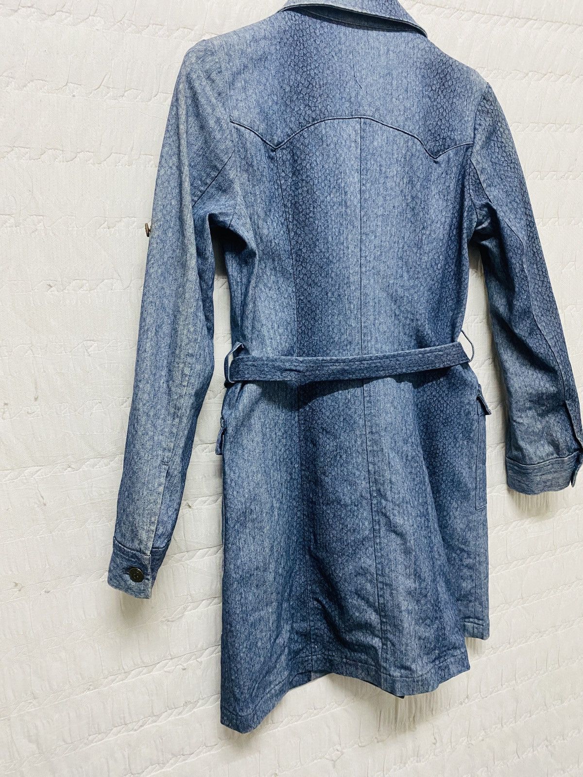 Tornado Mart (L) TORNADO MART FEMME STUDDED HONEYCOMB DENIM JACKET Size S / US 4 / IT 40 - 8 Thumbnail