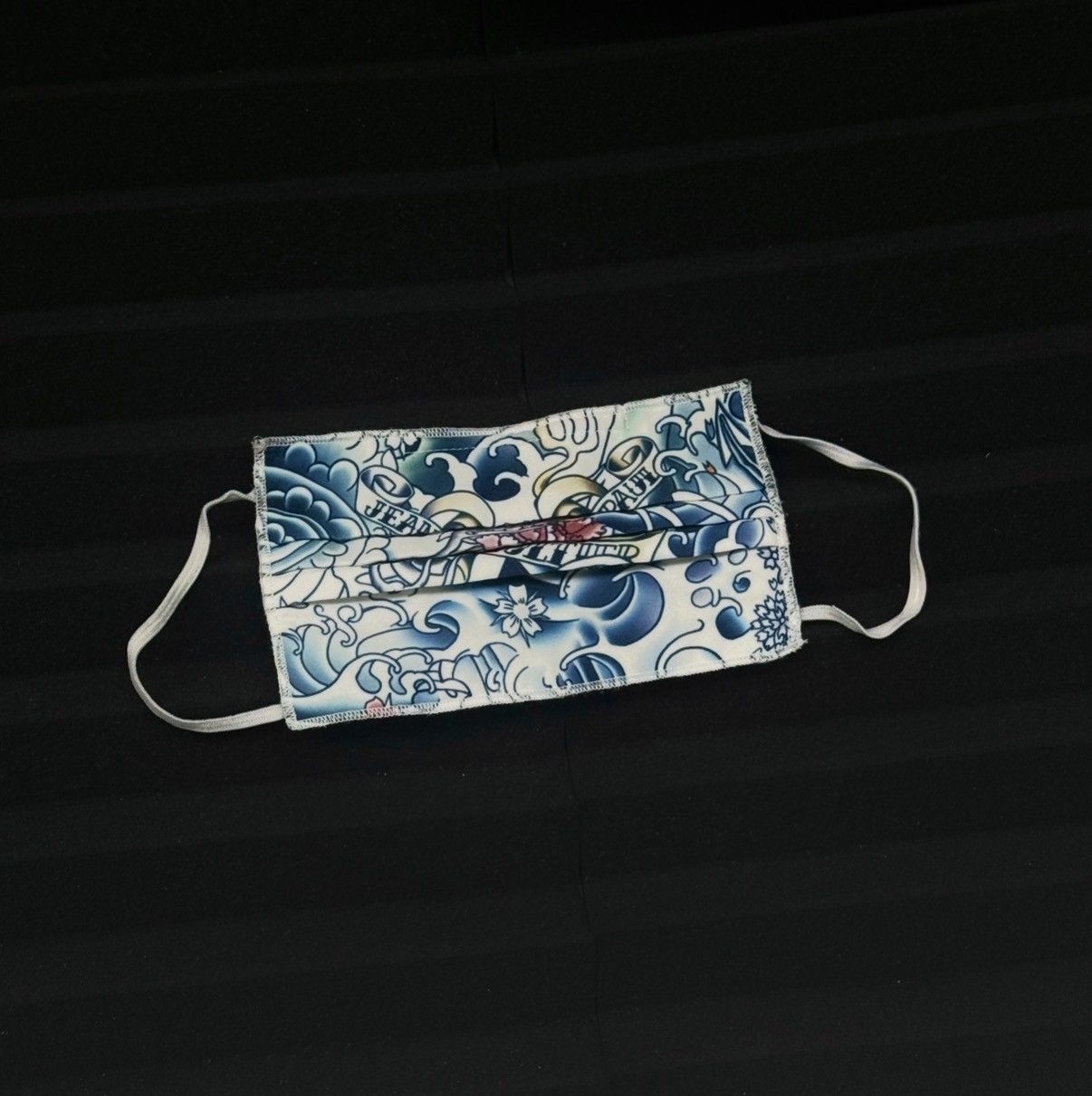 Jean Paul Gaultier Rare AW 2019 Show Invitation Dragon Print Face Mask Size ONE SIZE - 1 Thumbnail