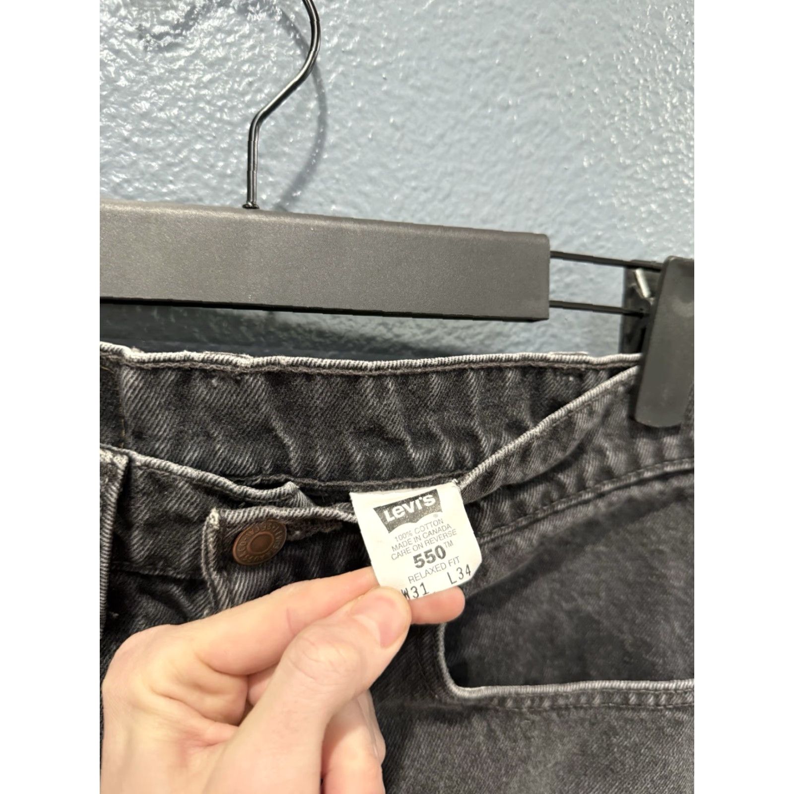 Levi's VINTAGE Levi’s 550 Jeans Men 28 Black 90s Straight Denim Inseam 26 Boys Girls? Size US 28 / EU 44 - 5 Thumbnail