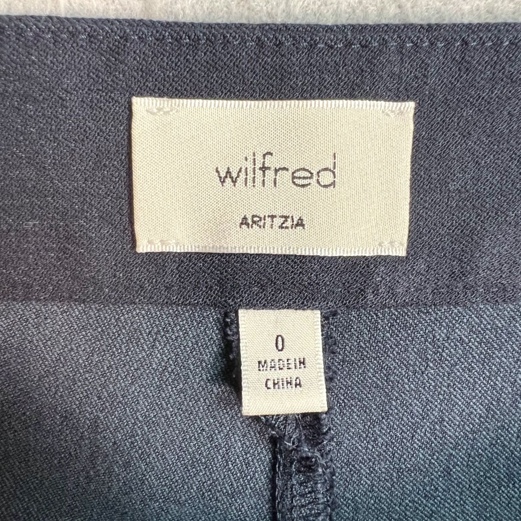 Vintage Wilfred Womens 0 Navy Blue Tailored Dress Pants Modern Professional Stretch Dress Pants Women Slim Straight Navy Blue Size 25" / US 0 / IT 36 - 3 Thumbnail