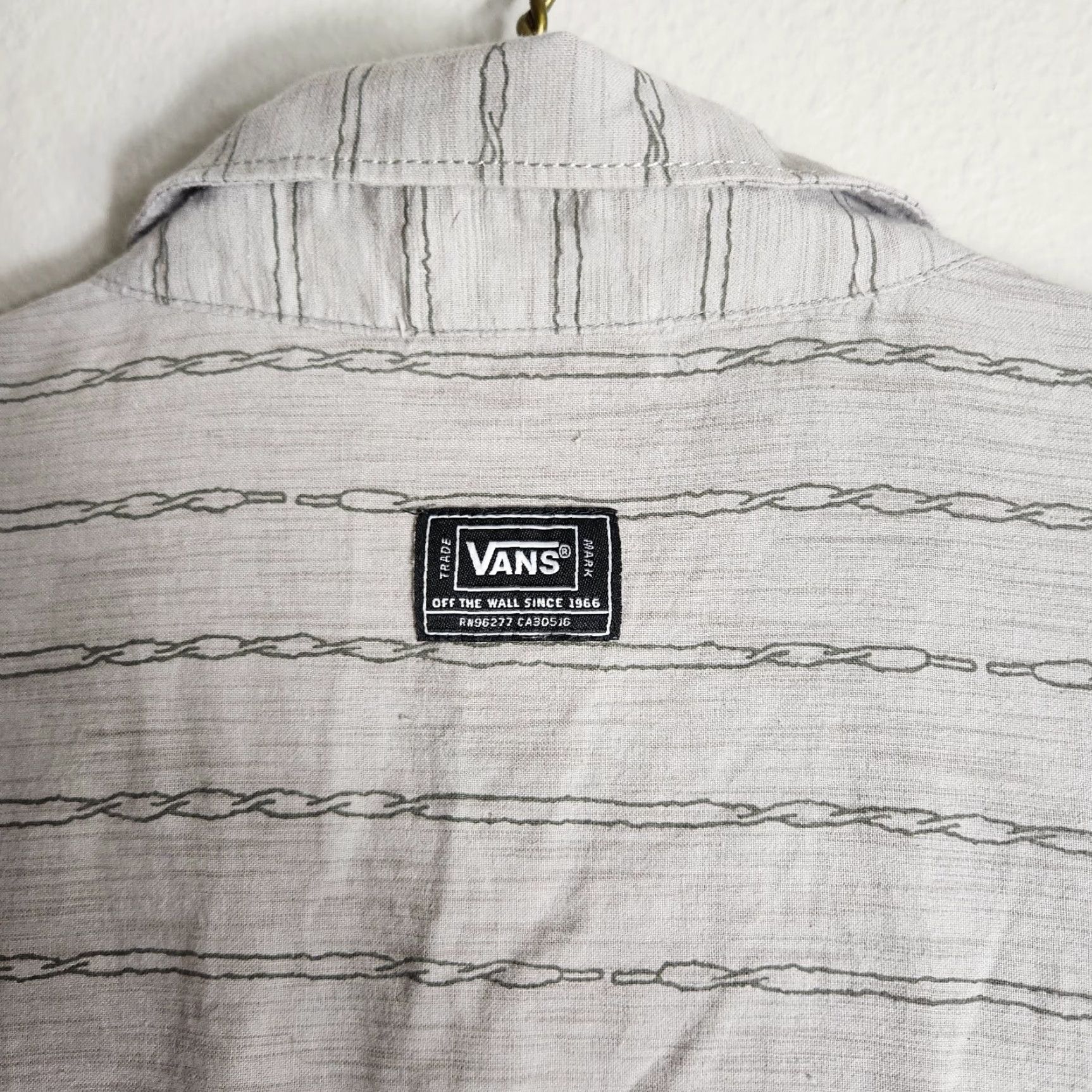 Vans Vans Mens Gray Patterned SS Casual Buttonfront Shirt-Size XXL Shirt Big & Tall Mens Gray Patterned SS Casual Buttonfront Shirt-Size XXL Size US XXL / EU 58 / 5 - 7 Thumbnail