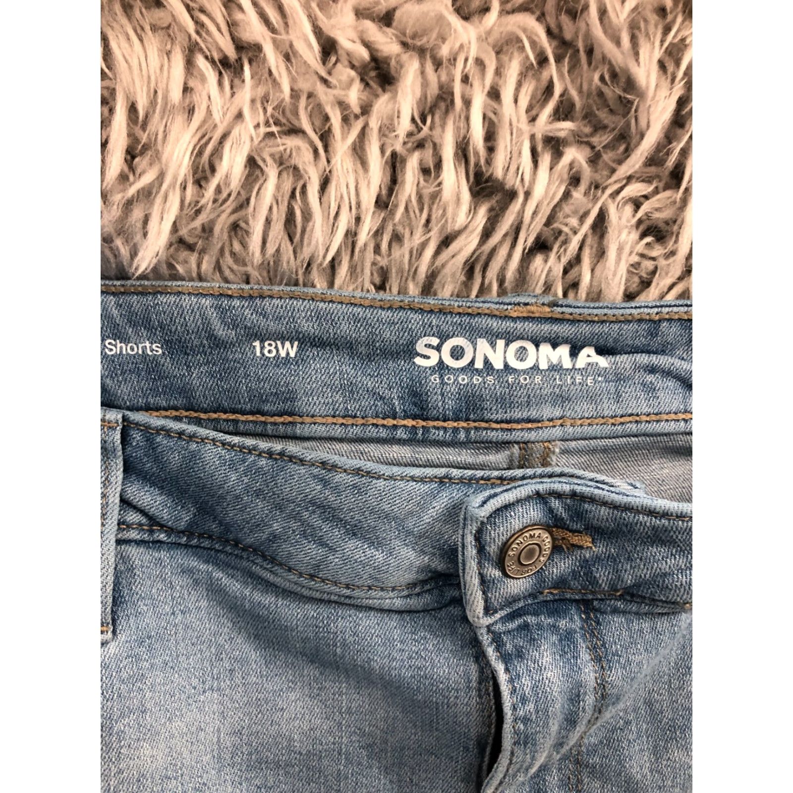 Vintage SONOMA Boyfriend Shorts Womens Size 18W Mid Rise Medium Wash Blue Shorts Womens 18W Denim 5-Pocket Design Public Vintage No Size 40" / US 18 - 5 Thumbnail