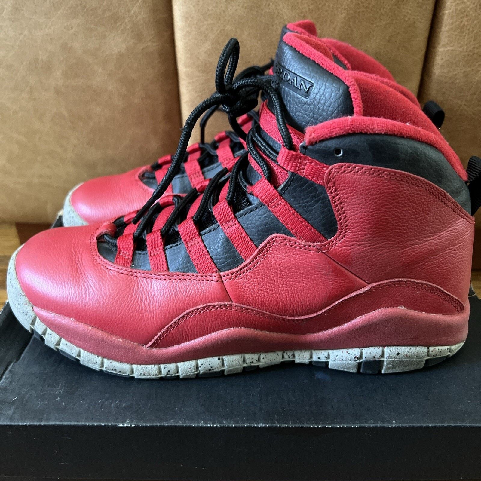 Nike Size 6Y - Jordan 10 Retro Bulls Over Broadway 2015 Size US 6 / EU 39 - 6 Thumbnail