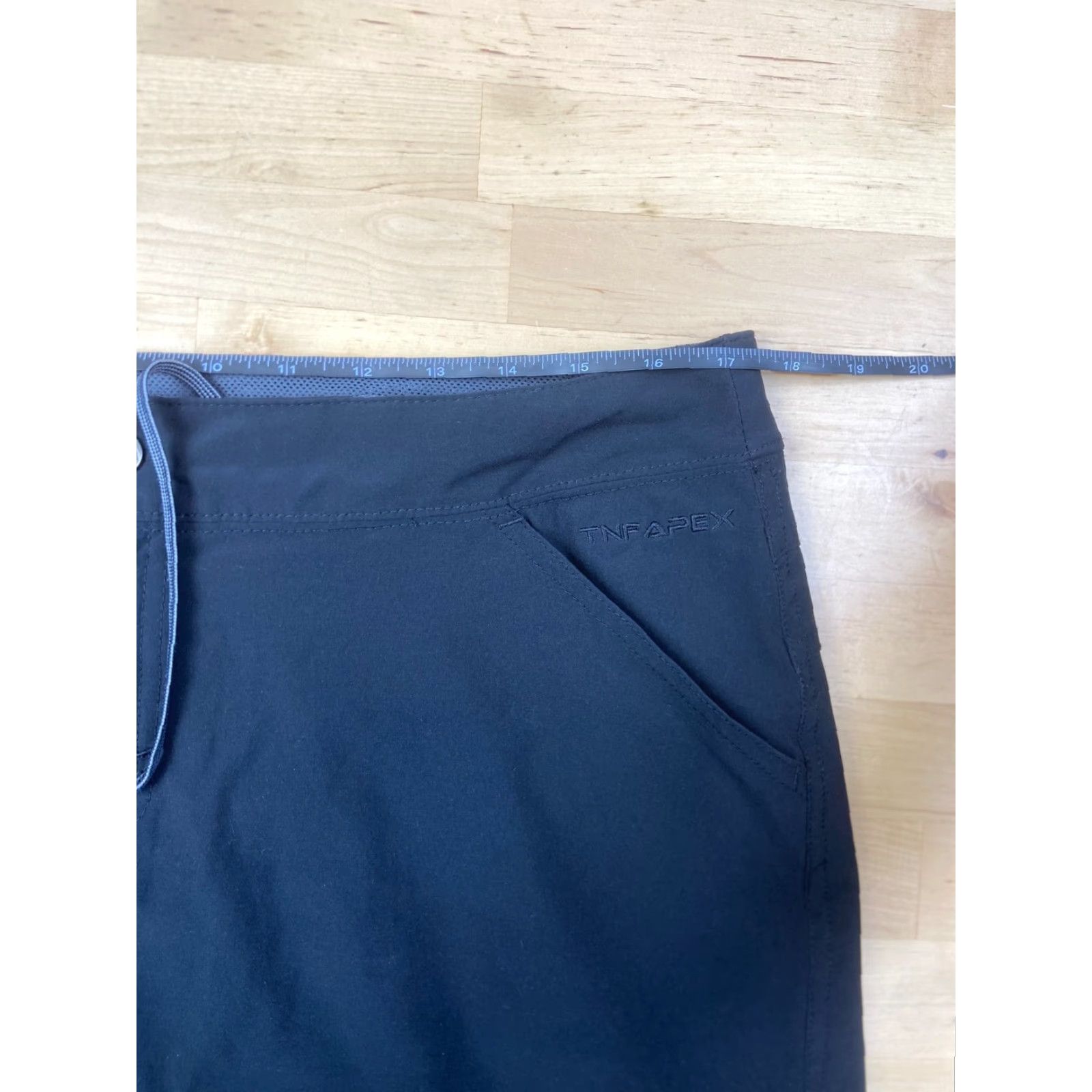 The North Face VINTAGE The North Face Skirt Skort Womens 10 Black Outdoor Hiking Camping 9153 Womens Size 32" / US 10 / IT 46 - 6 Thumbnail