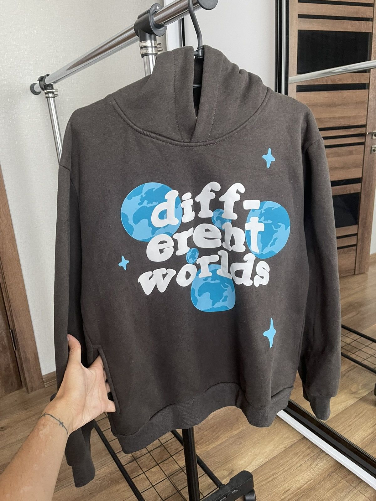 Other Different Worlds Hoodie Pullover Size US M / EU 48-50 / 2 - 6 Thumbnail