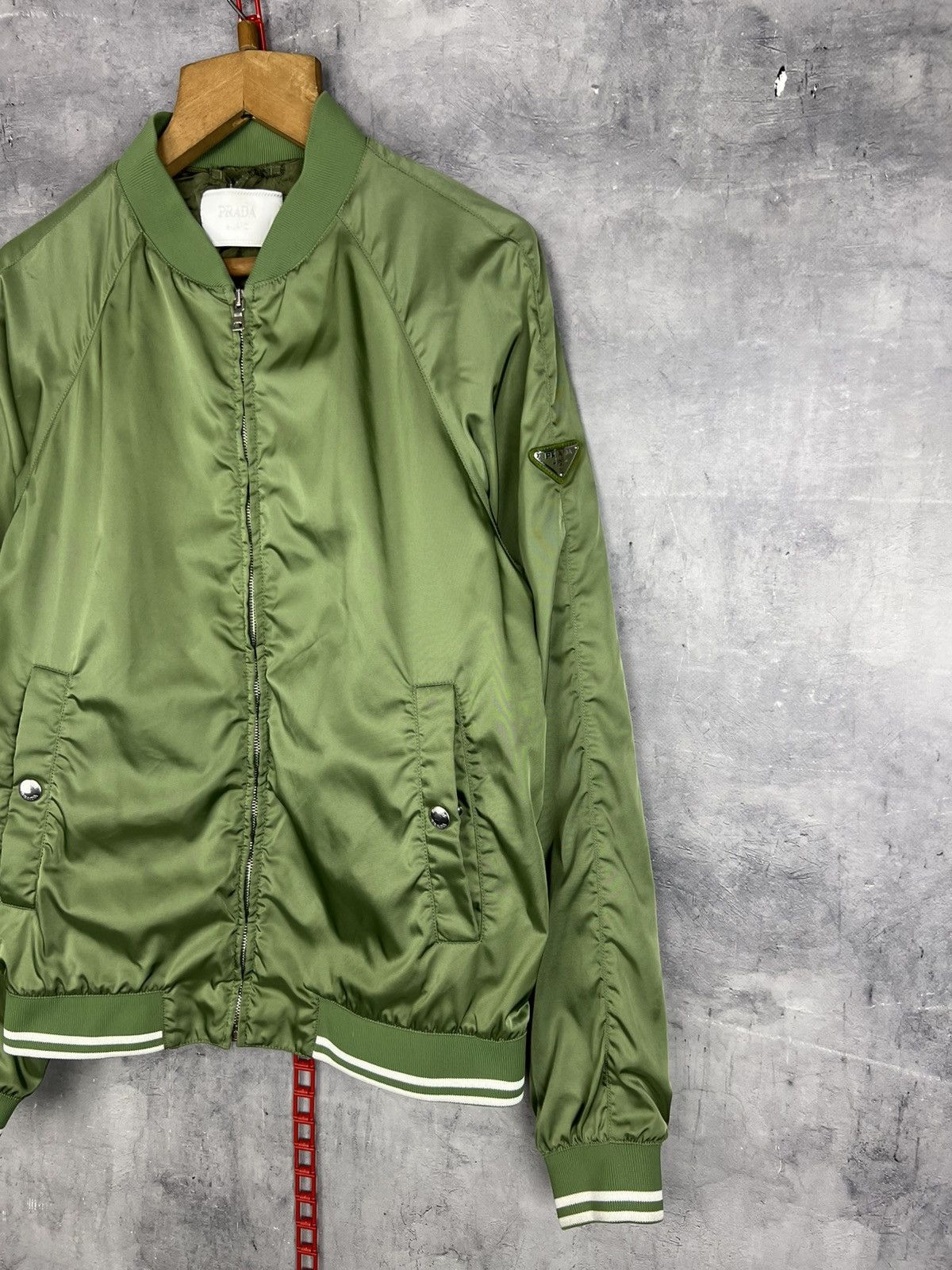 Prada Prada Milano 2014 Metallic Green Nylon Bomber Jacket Size M Size US M / EU 48-50 / 2 - 3 Thumbnail