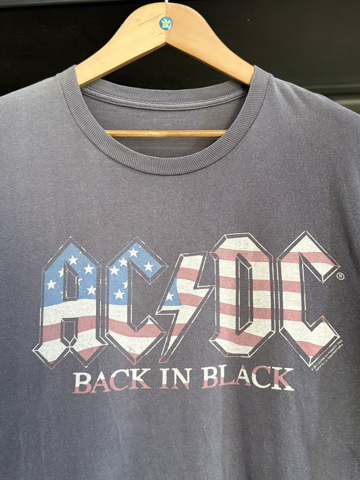 Vintage Thrashed Vintage ACDC Back In Black Promo Sun Faded Tee Size US XXL / EU 58 / 5 - 2 Thumbnail