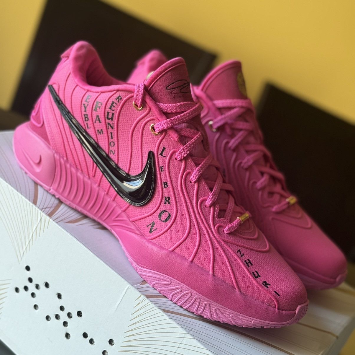 Nike Lebron 21 Eybl PJ “ Welcome To The EYBL Fam 2024” Size 8 Size US 8 / EU 41 - 8 Thumbnail